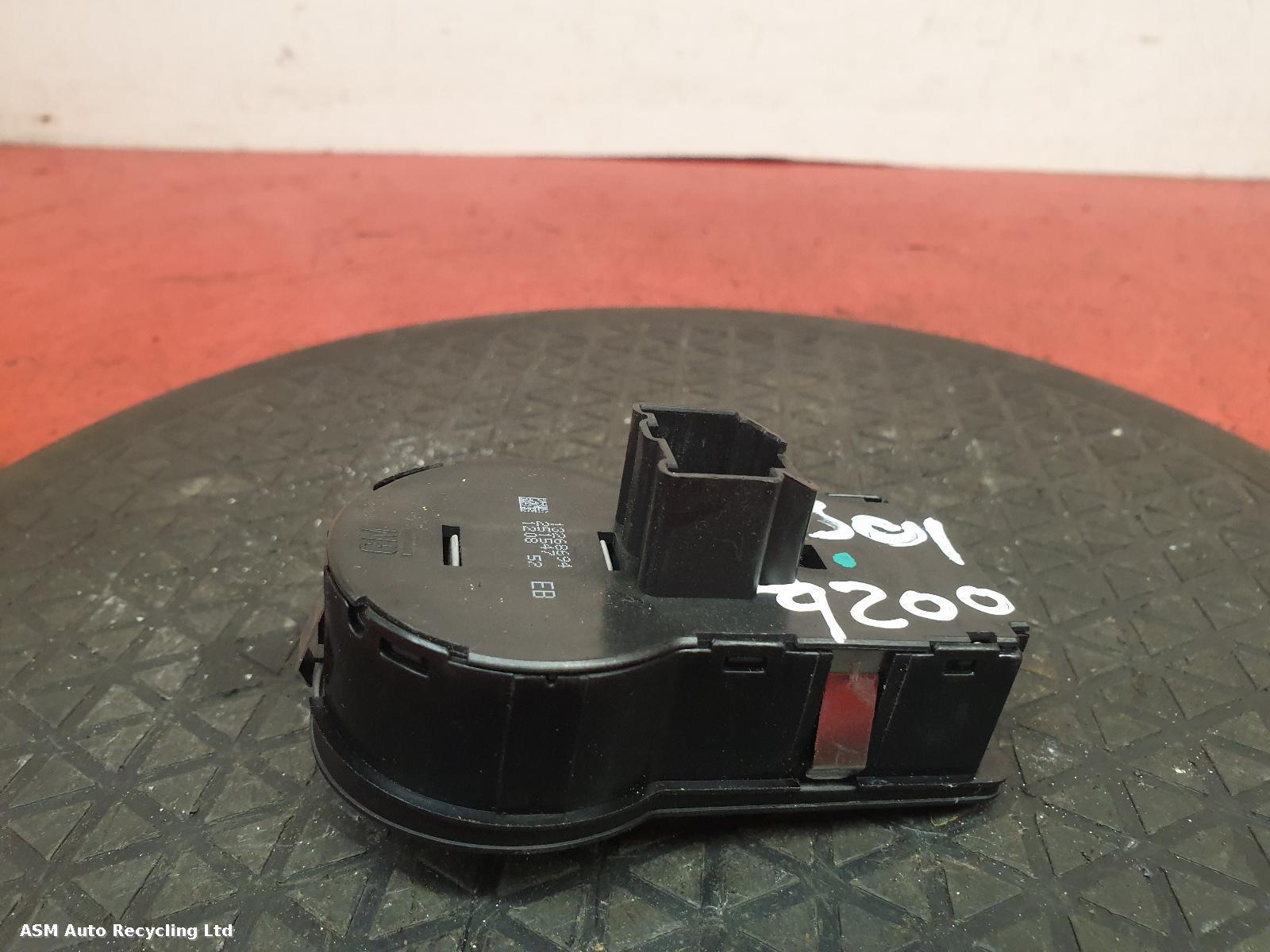 View Auto part Headlight Switch Vauxhall Astra 2011