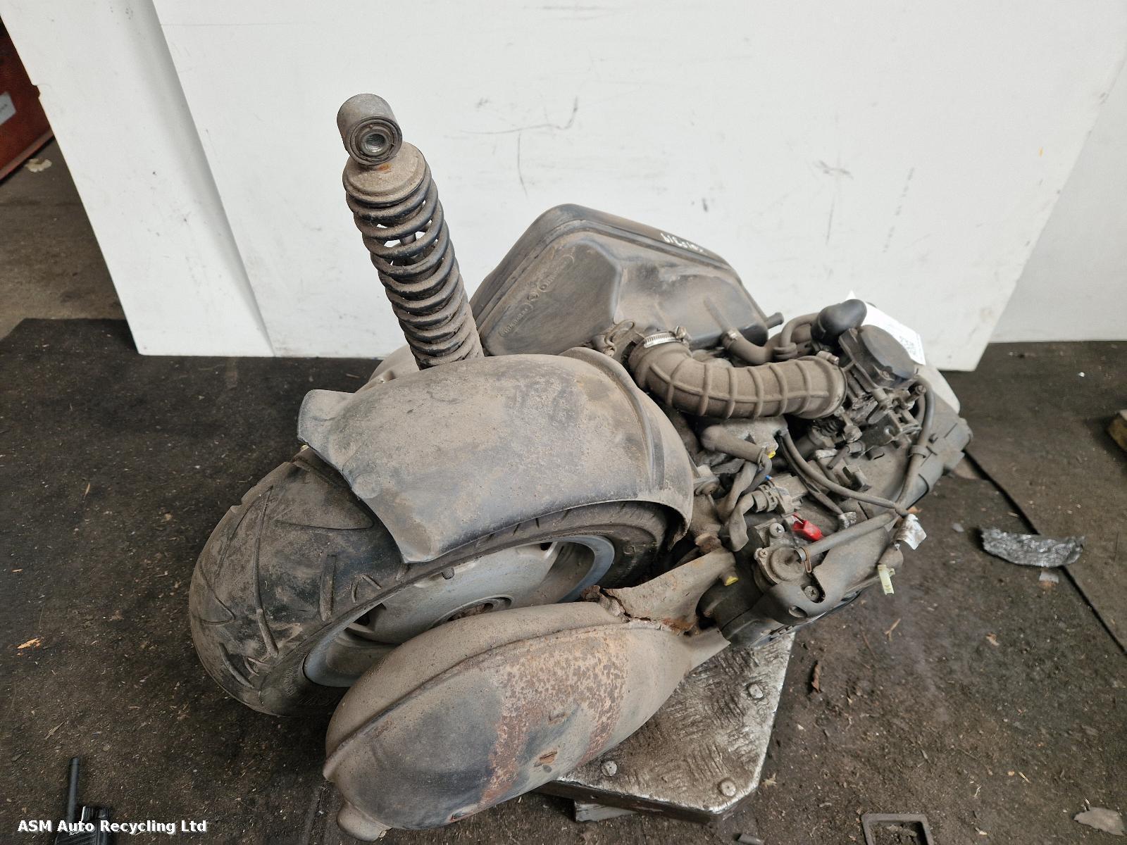 View Auto part Engine Aprilia Mojito 2009