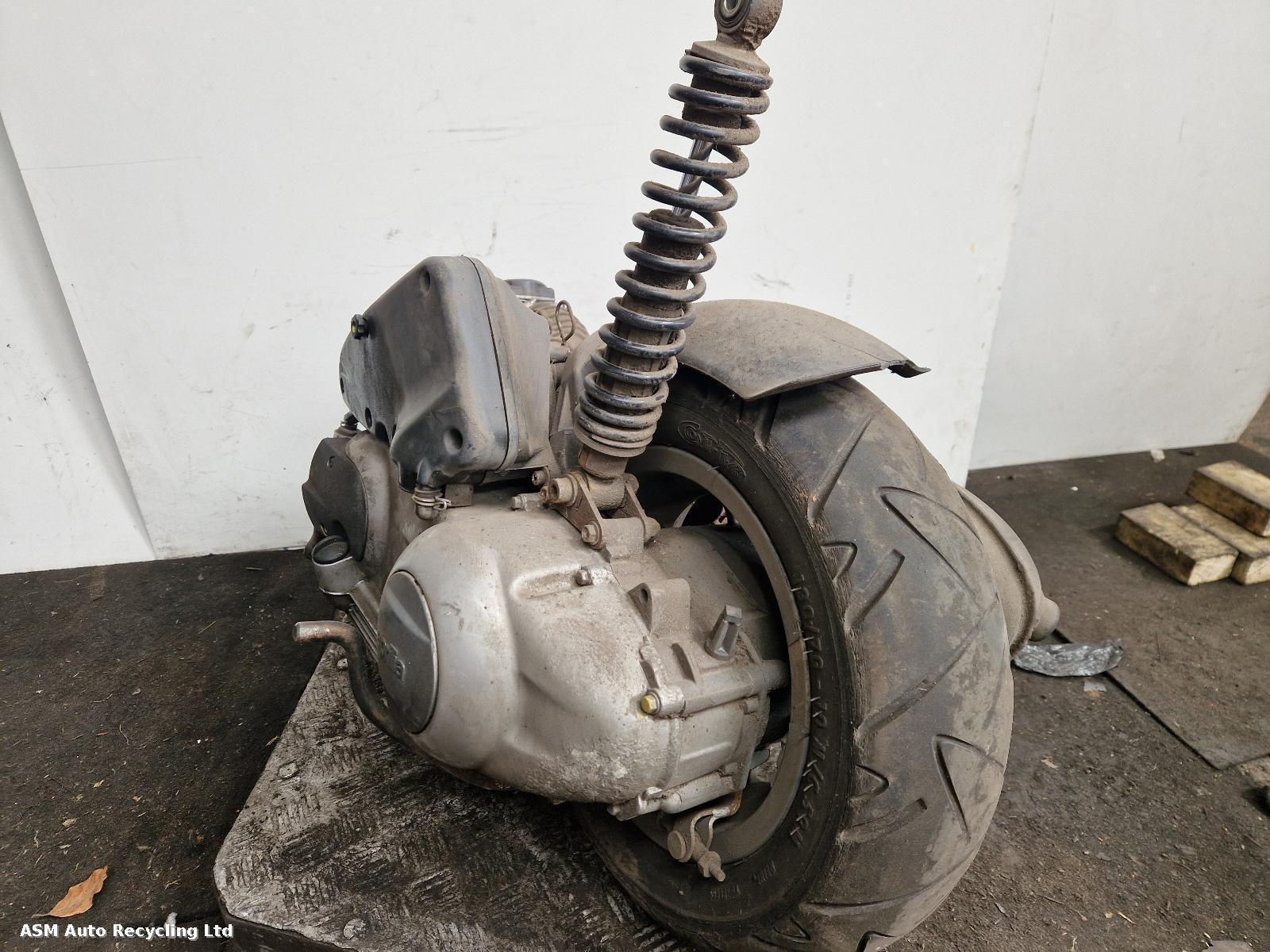 View Auto part Engine Aprilia Mojito 2009