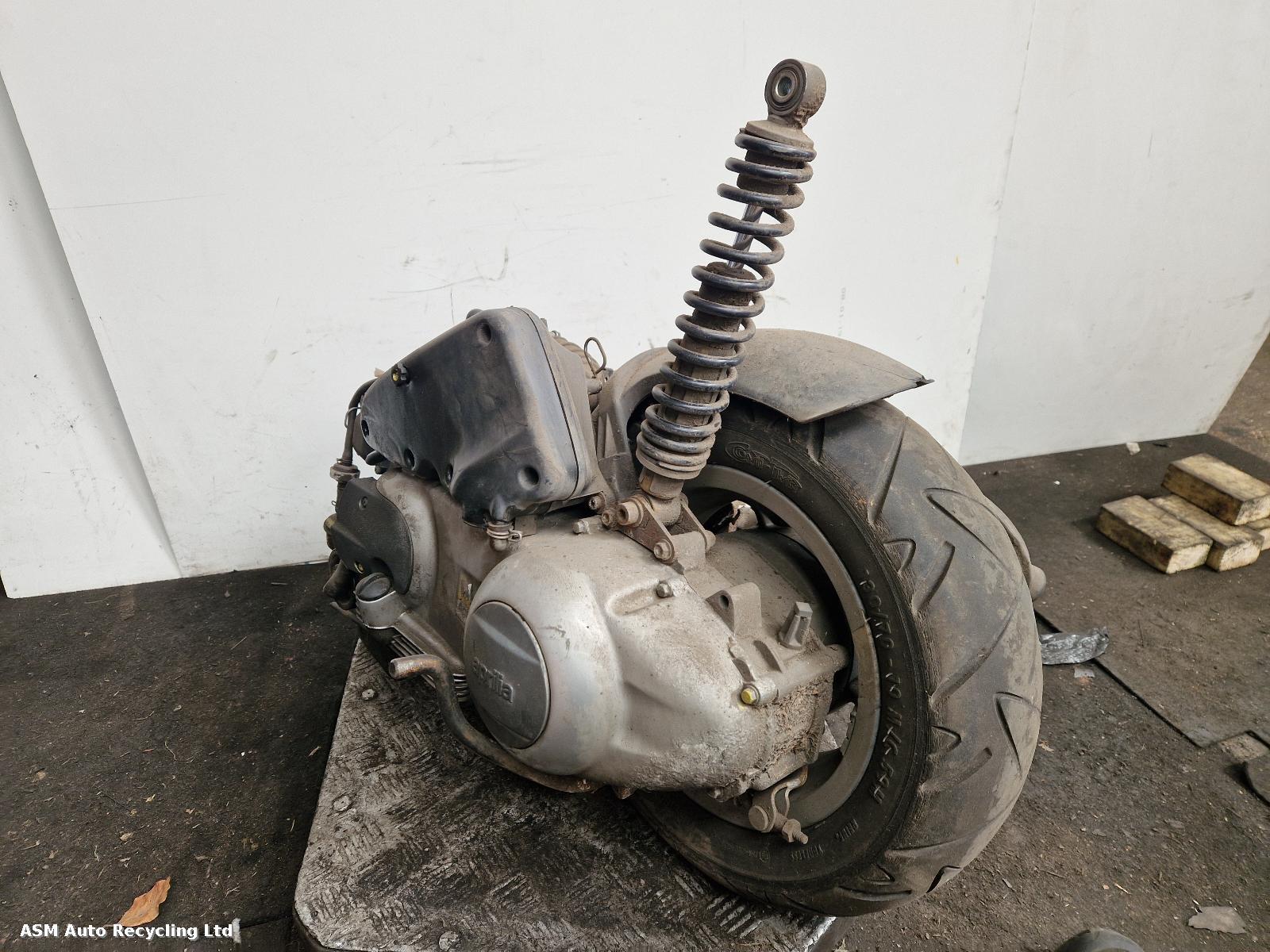 View Auto part Engine Aprilia Mojito 2009