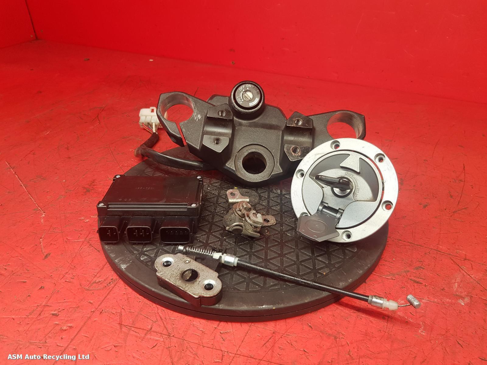 View Auto part Comp.Lock Set + Keys Kawasaki Er 300 Bgf 2015