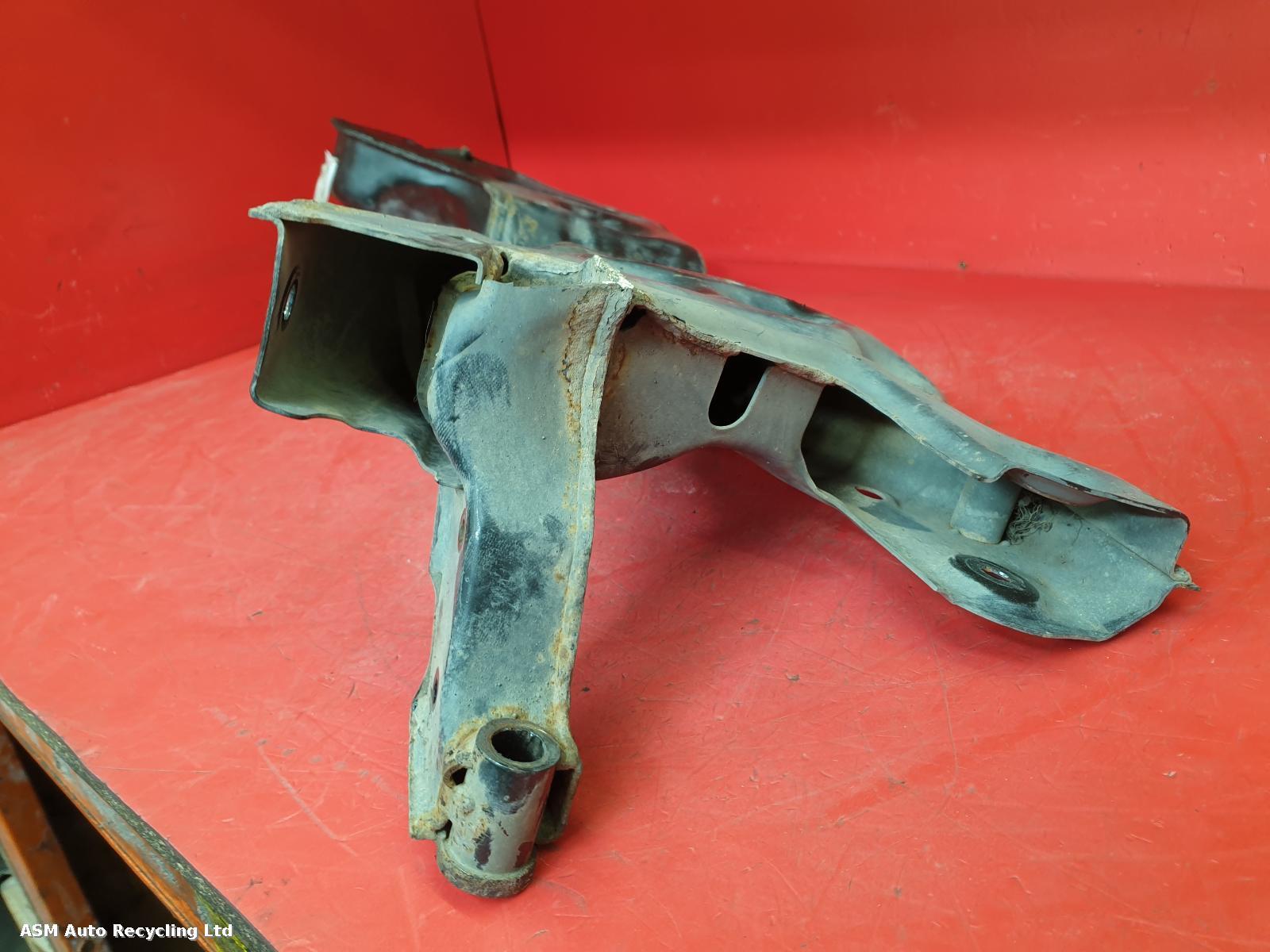View Auto part Front Subframe Skoda Rapid 2015