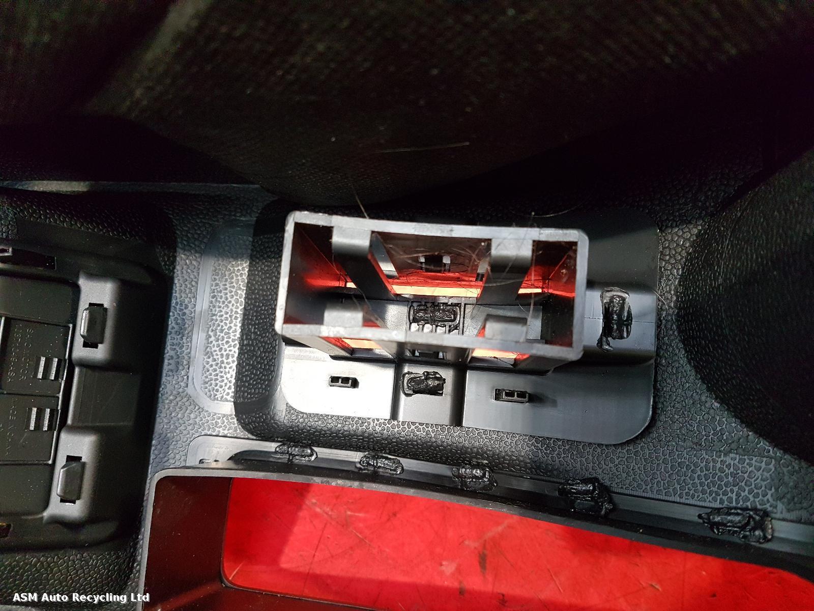 View Auto part Console Mg Zs 2020