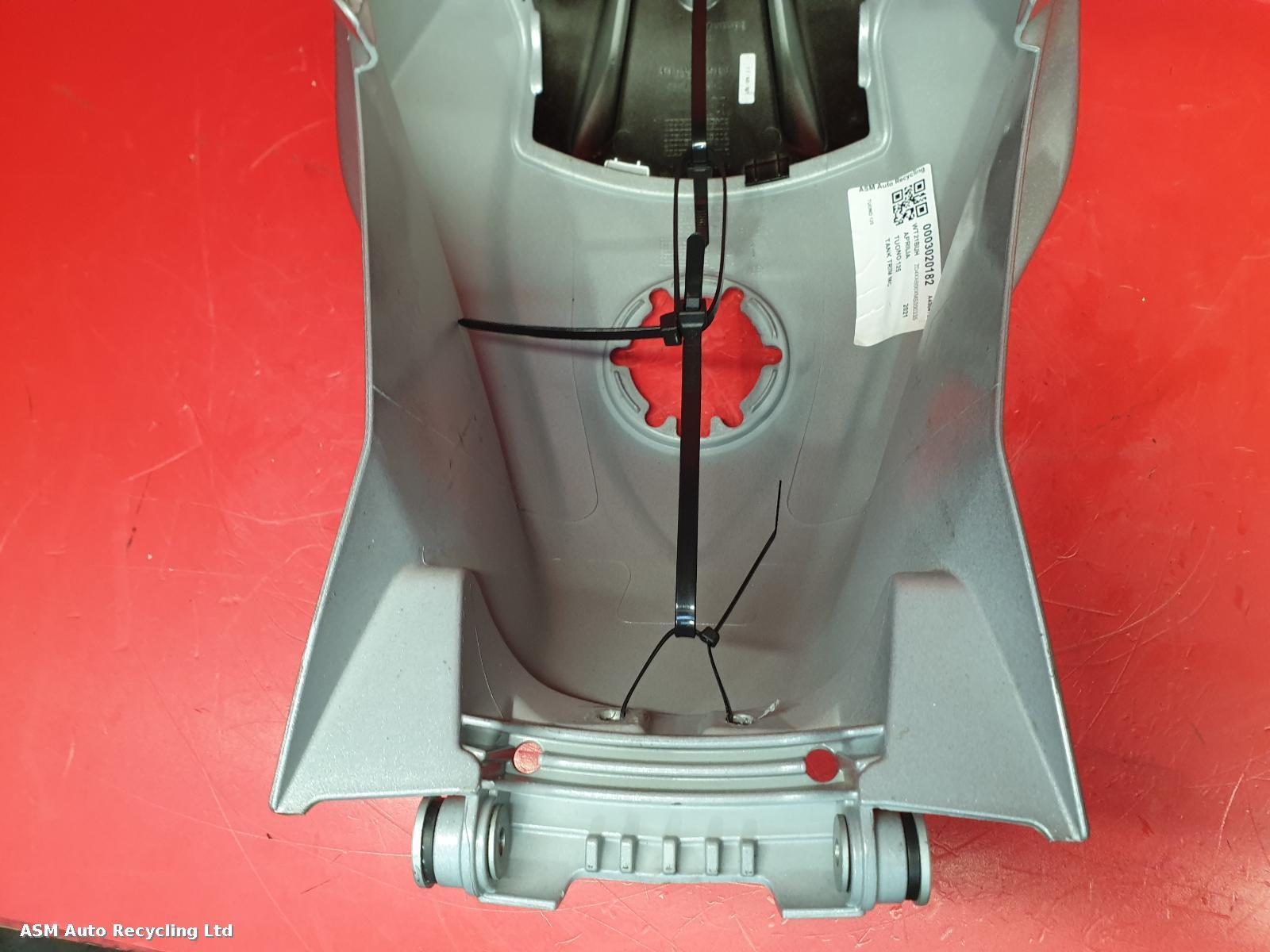 View Auto part Fuel Tank Aprilia Tuono 125 2021