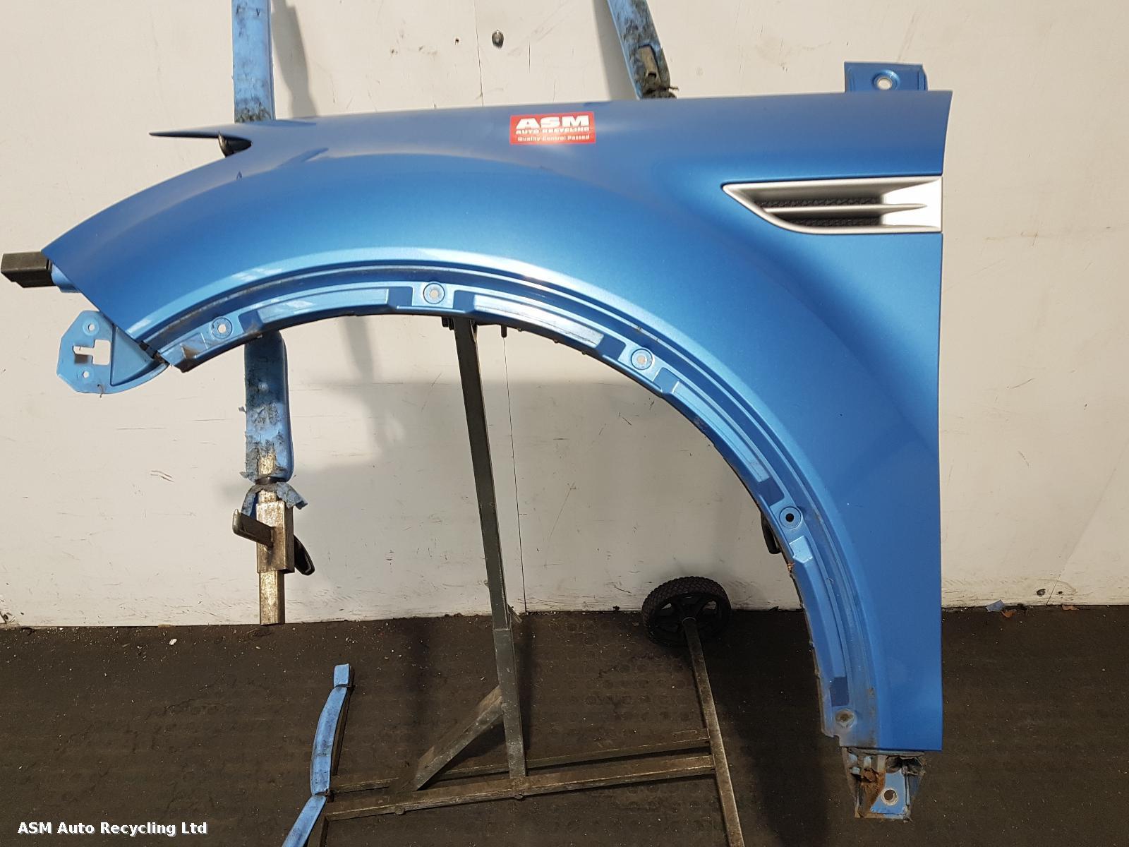 View Auto part L Wing Ford Kuga 2009
