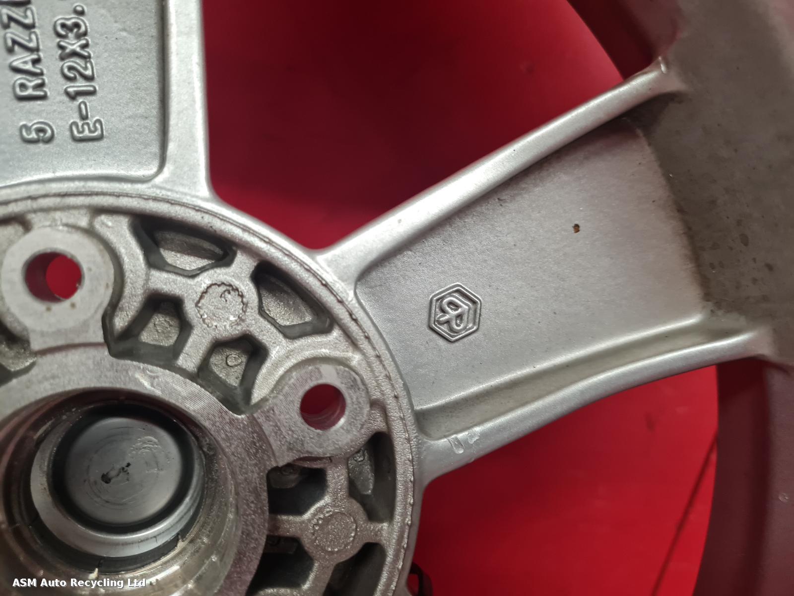 View Auto part Wheel Piaggio Vespa 2019