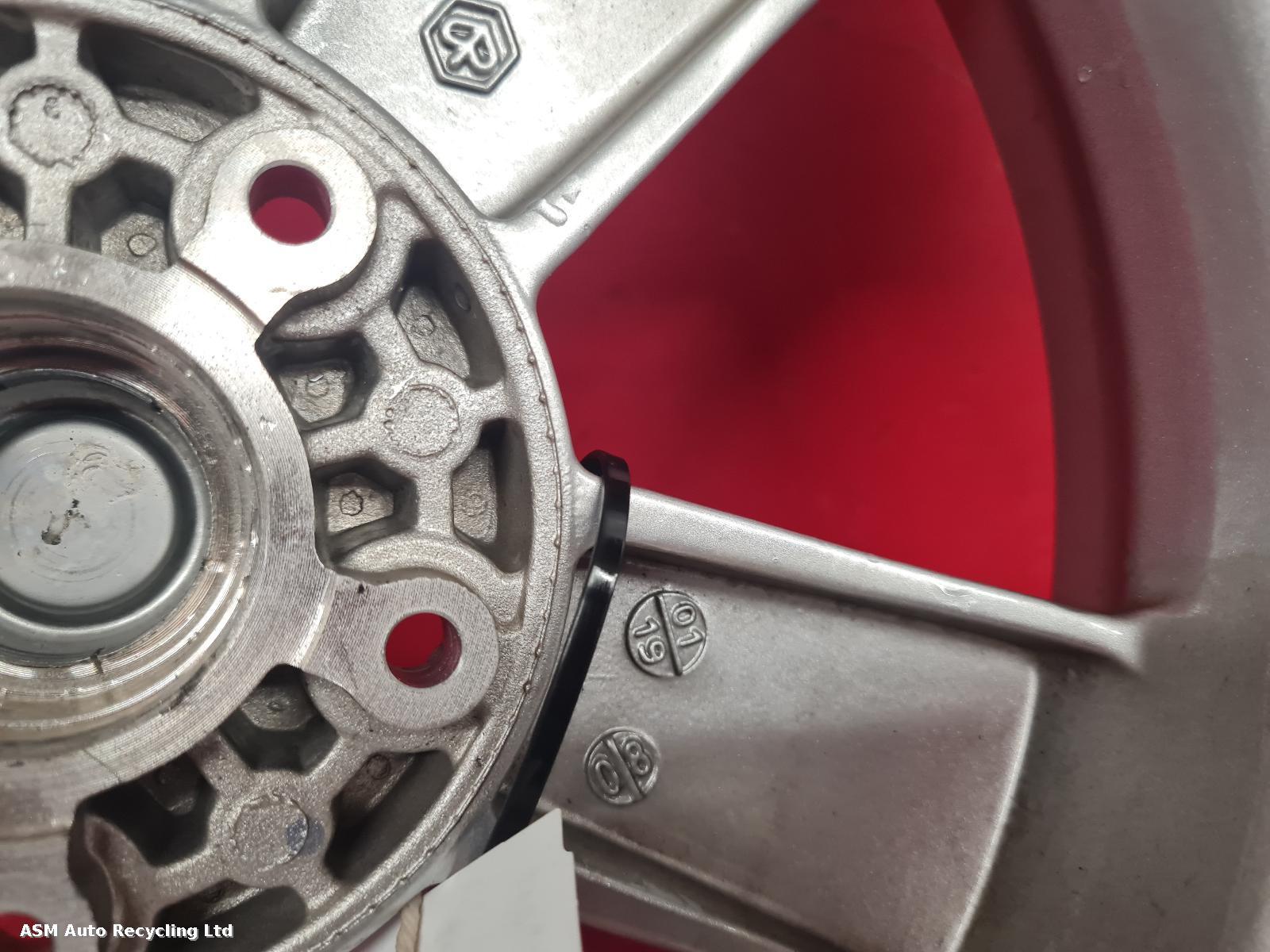 View Auto part Wheel Piaggio Vespa 2019