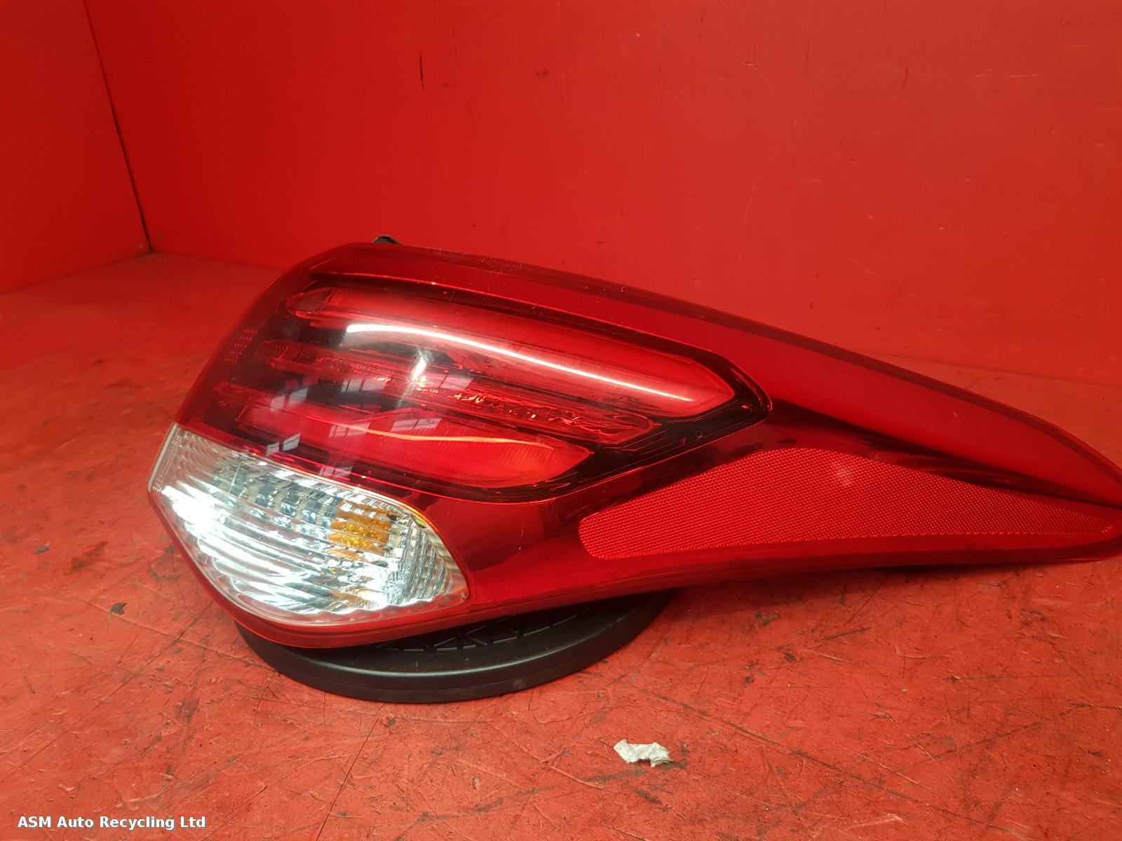 View Auto part R Taillight Hyundai I40 2016