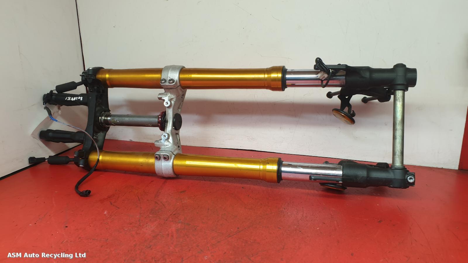 View Auto part FORKS Yamaha Tracer 9 2022