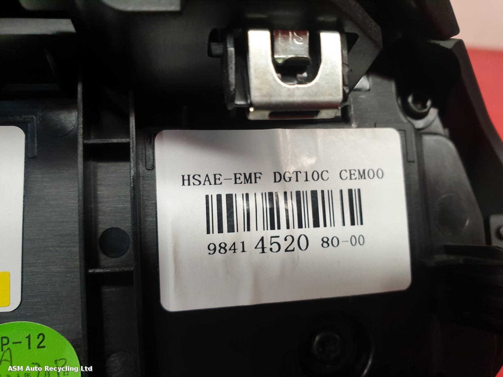 View Auto part Radio Display Peugeot 2008 2021