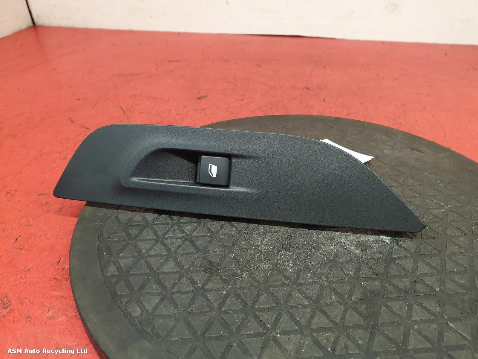 View Auto part Elect. Window Switch Peugeot 2008 2021