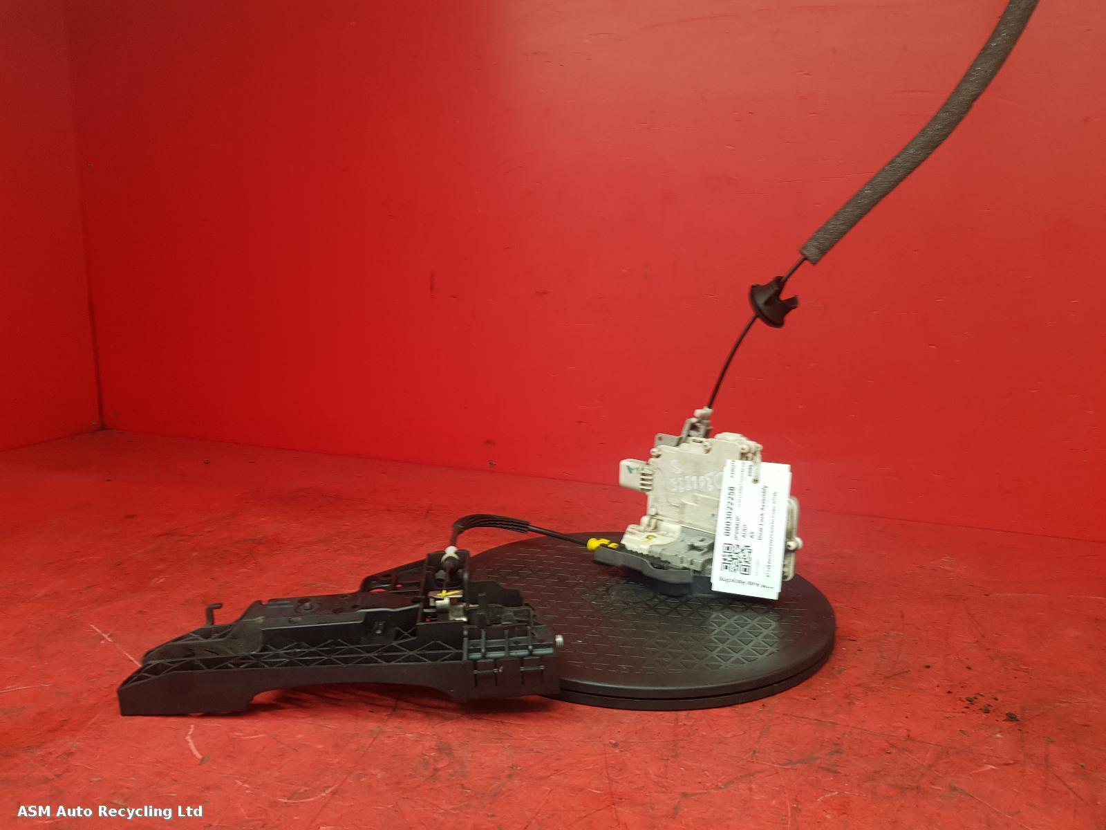 View Auto part Door Lock Assembly Audi A5 2009