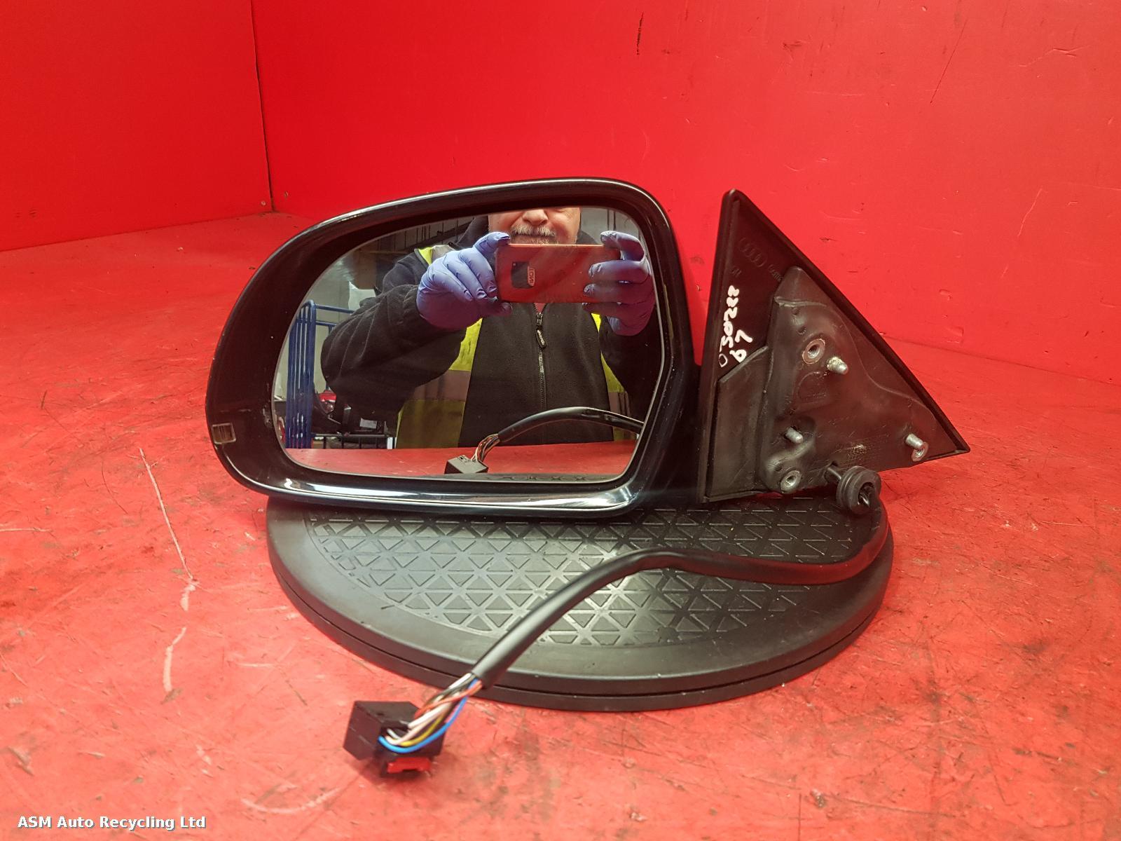 View Auto part L Door Mirror Audi A5 2009