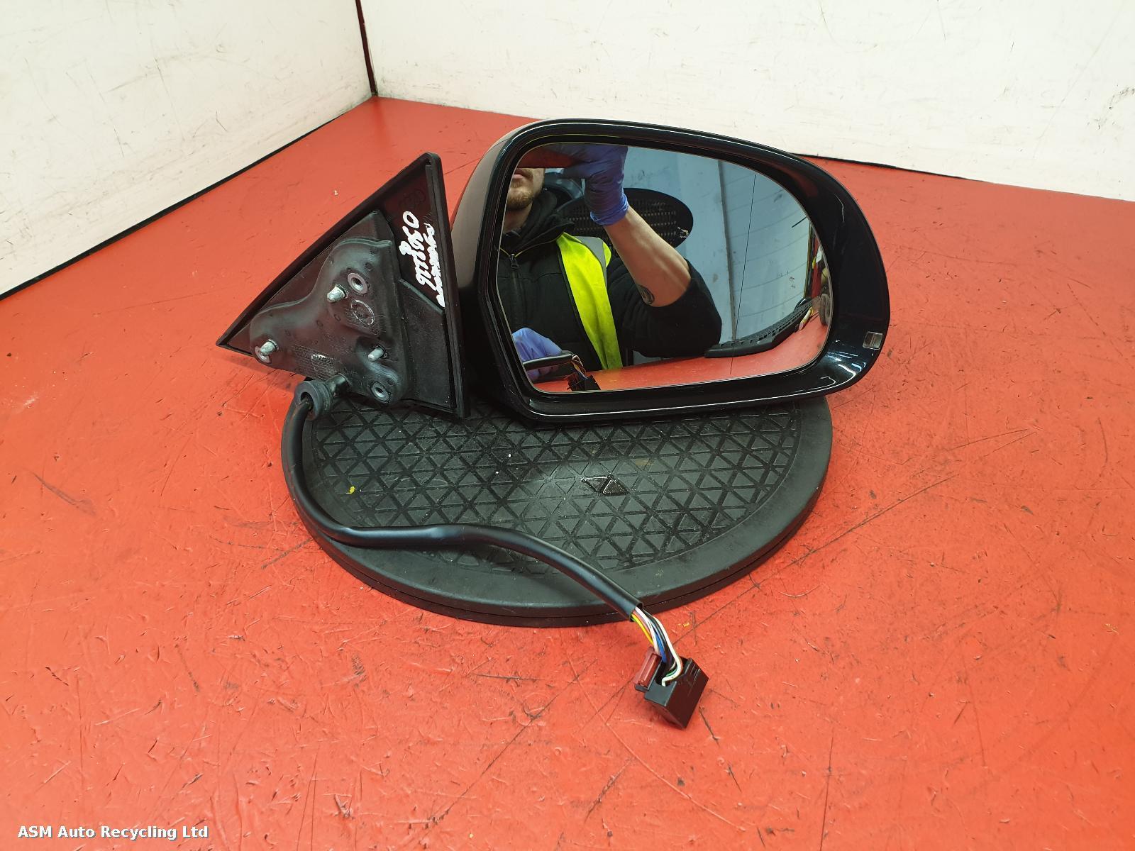 View Auto part R Door Mirror Audi A5 2009