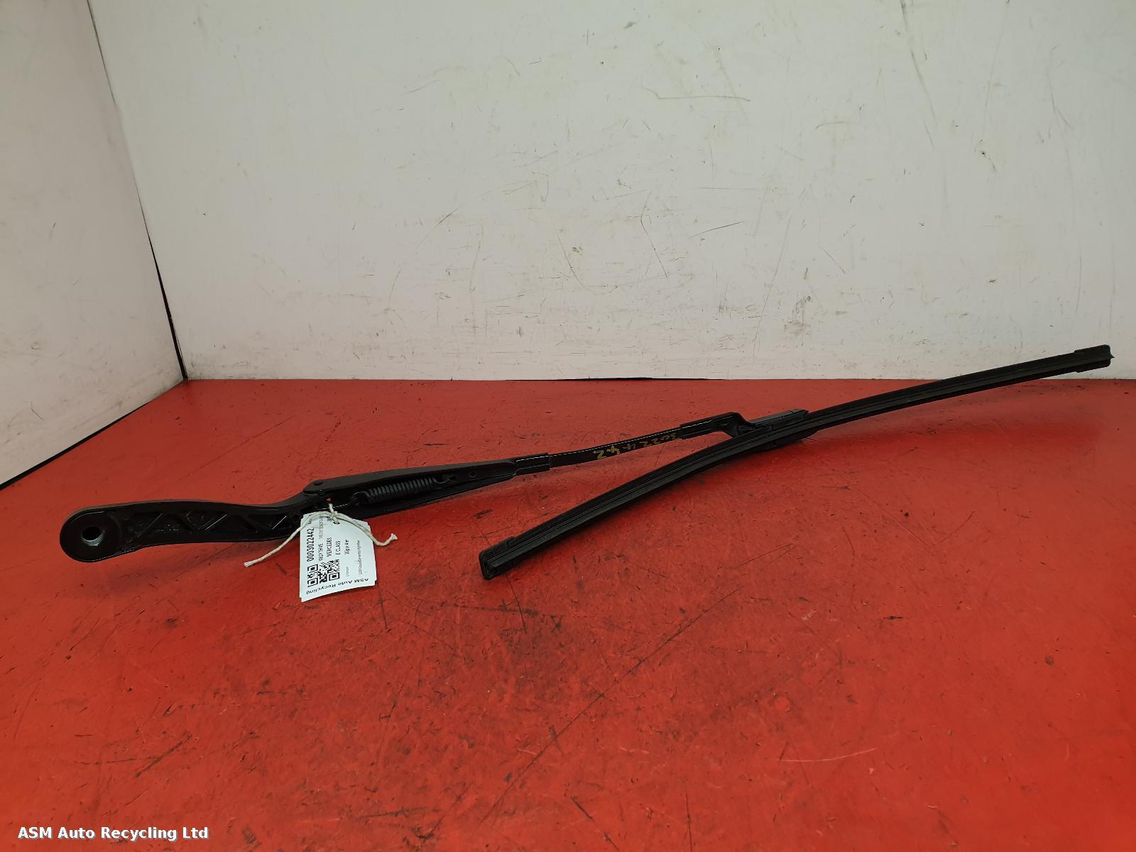 View Auto part Wiper Arm Mercedes E Class 2017