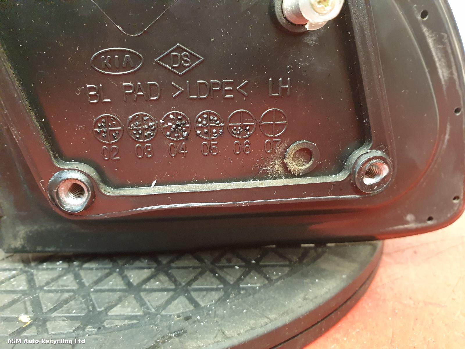 View Auto part L Door Mirror Kia Sorento 2007