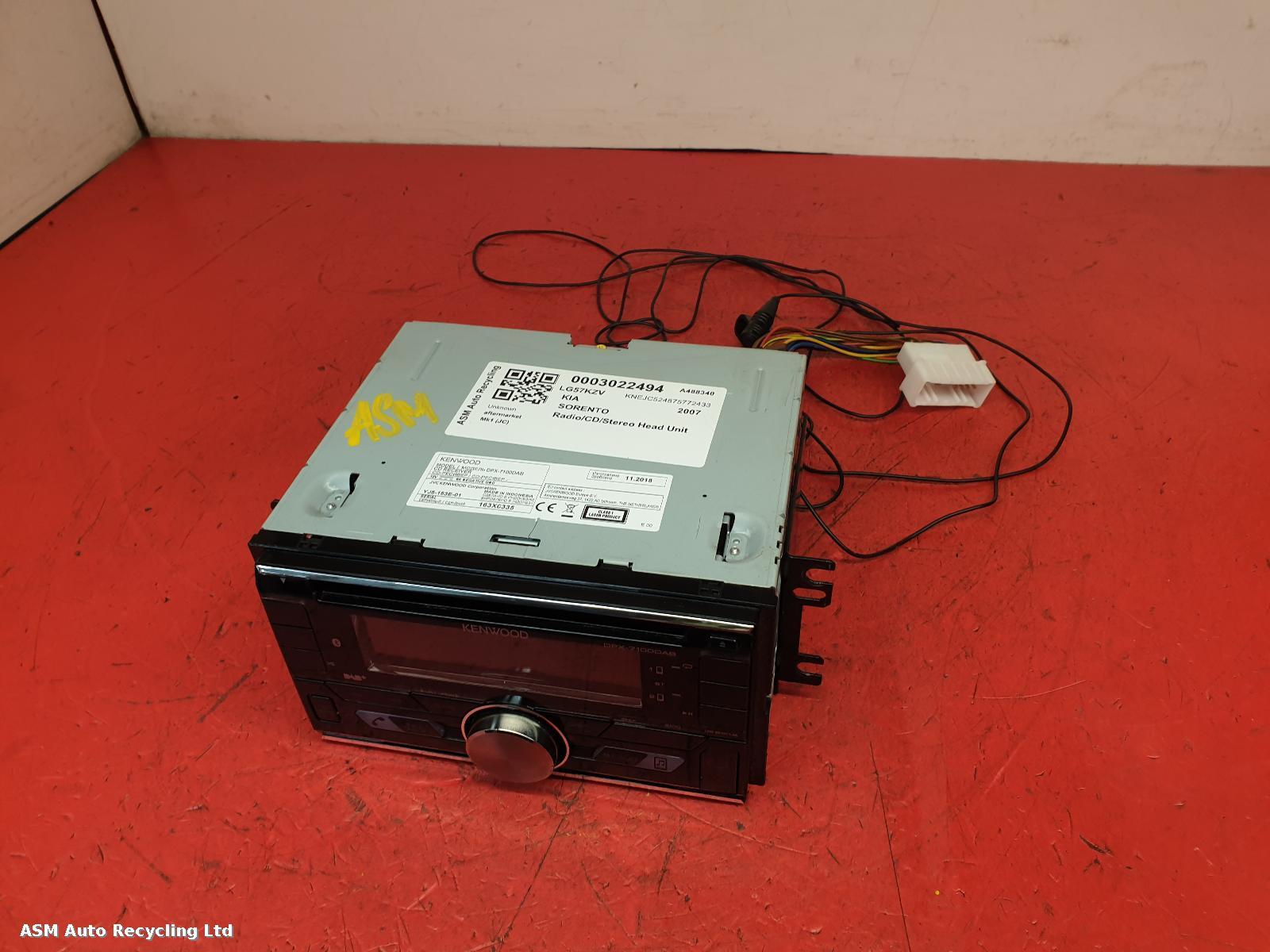 View Auto part A/V Equipment Kia Sorento 2007