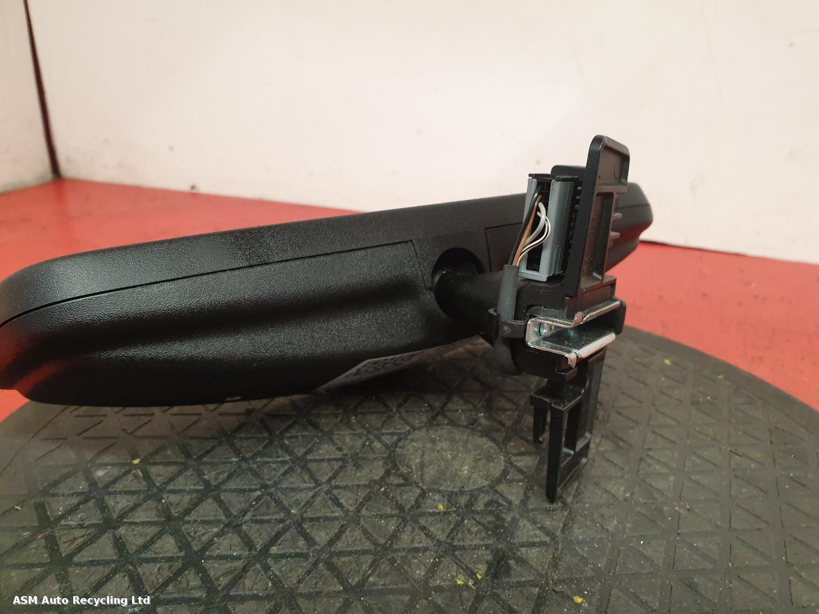 View Auto part Interior Mirror Vauxhall Corsa 2013