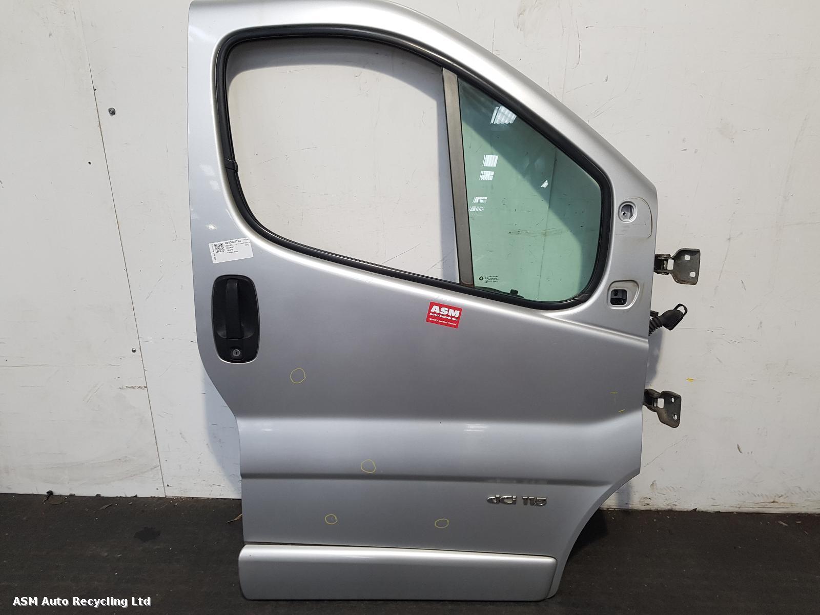View Auto part R Front Door Renault Trafic 2012
