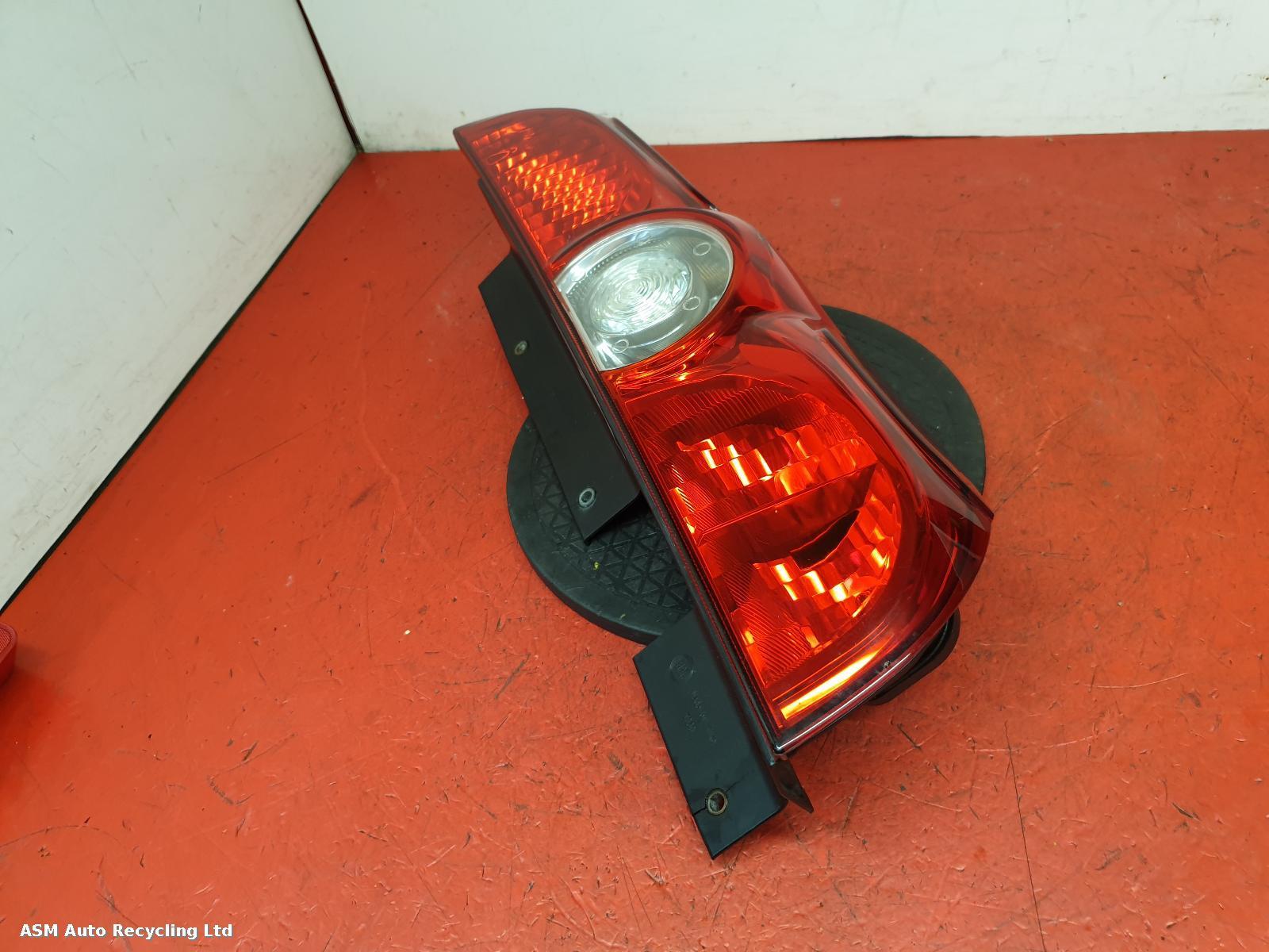 View Auto part R Taillight Fiat Doblo 2012