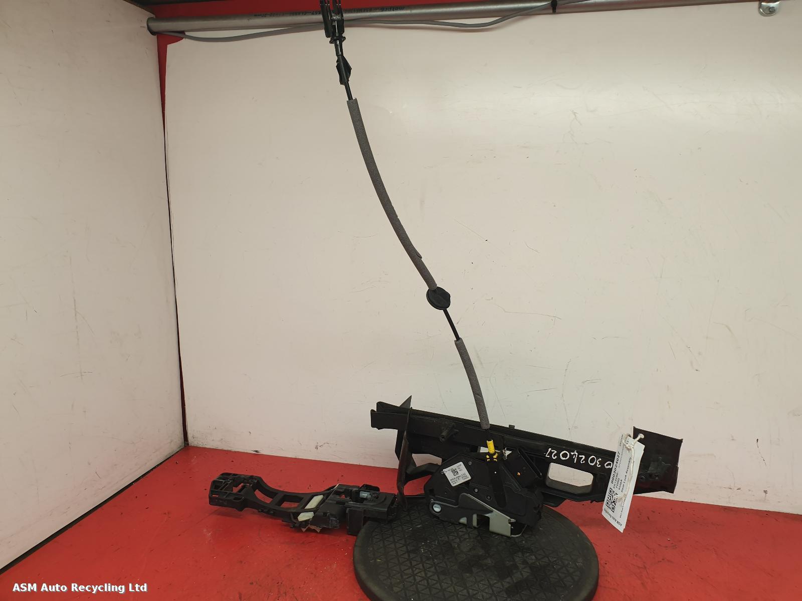 View Auto part Door Lock Assembly Ford Kuga 2013