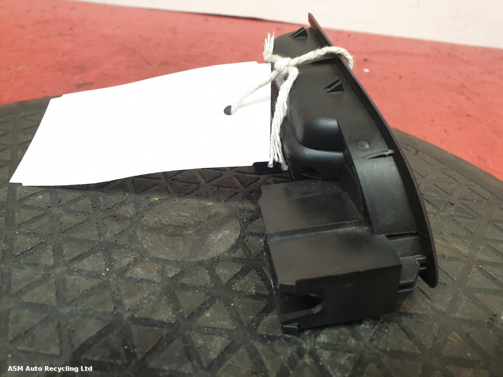 View Auto part Door Handle Ford Kuga 2013