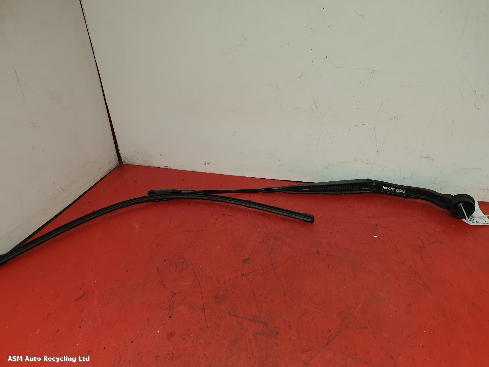 View Auto part Wiper Arm Ford Kuga 2013