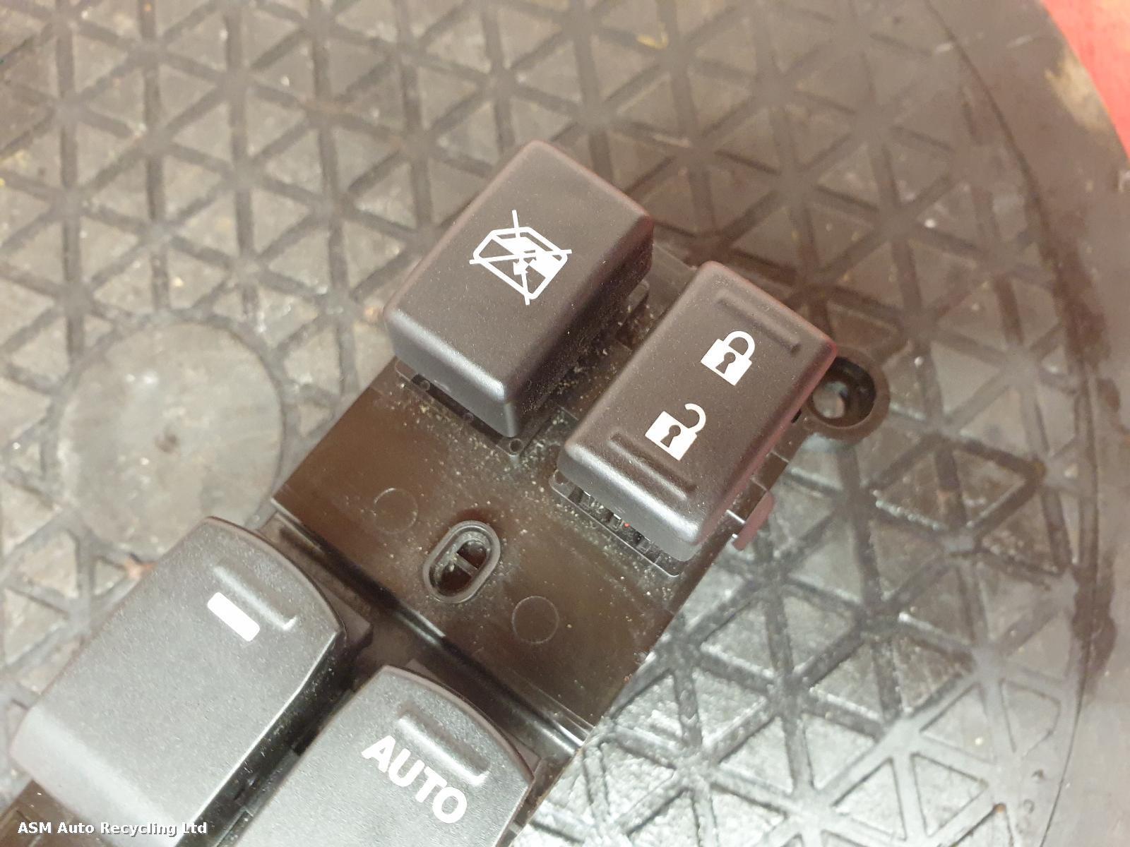 View Auto part Elect. Window Switch Suzuki Sx4 S Cross 2015