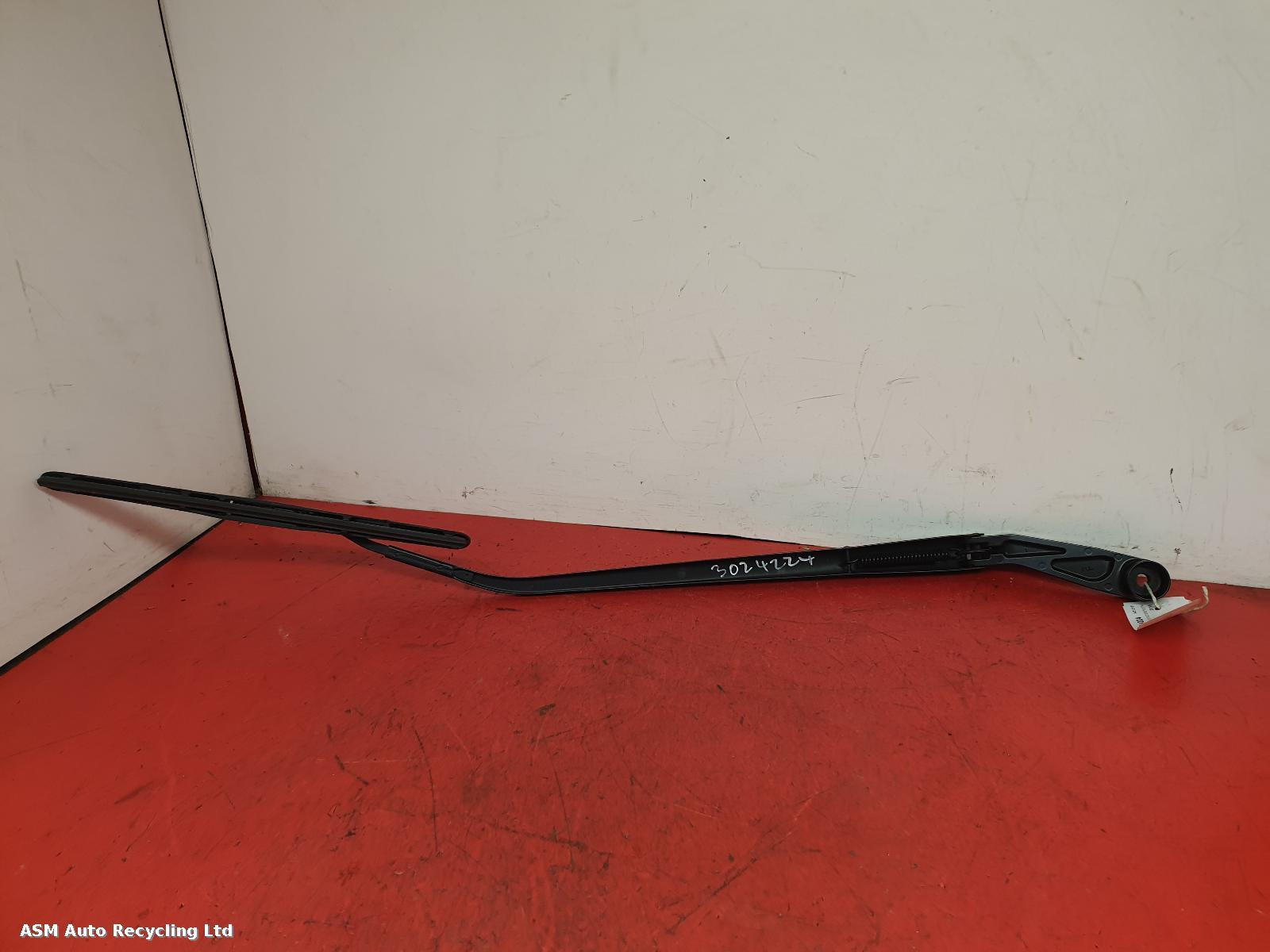 View Auto part Wiper Arm Suzuki Sx4 S Cross 2015