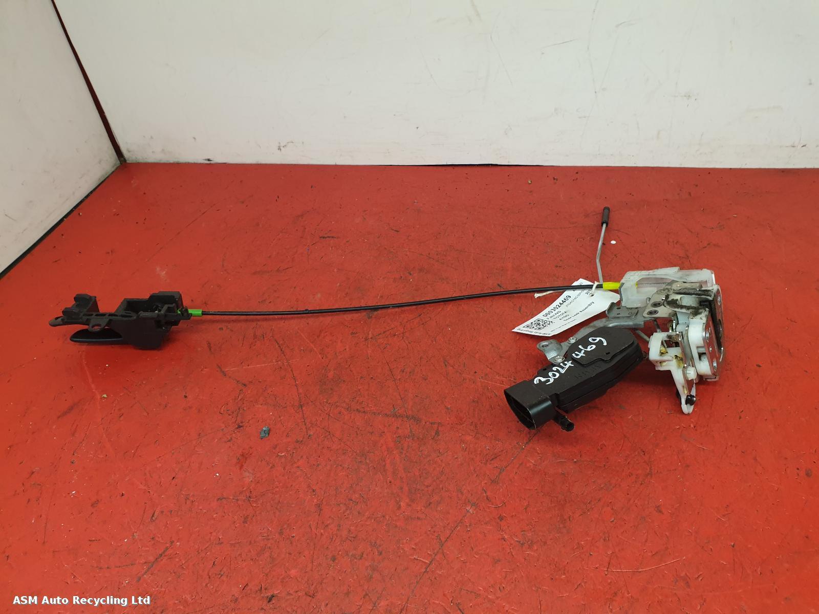 View Auto part Door Lock Assembly Toyota Aygo 2012