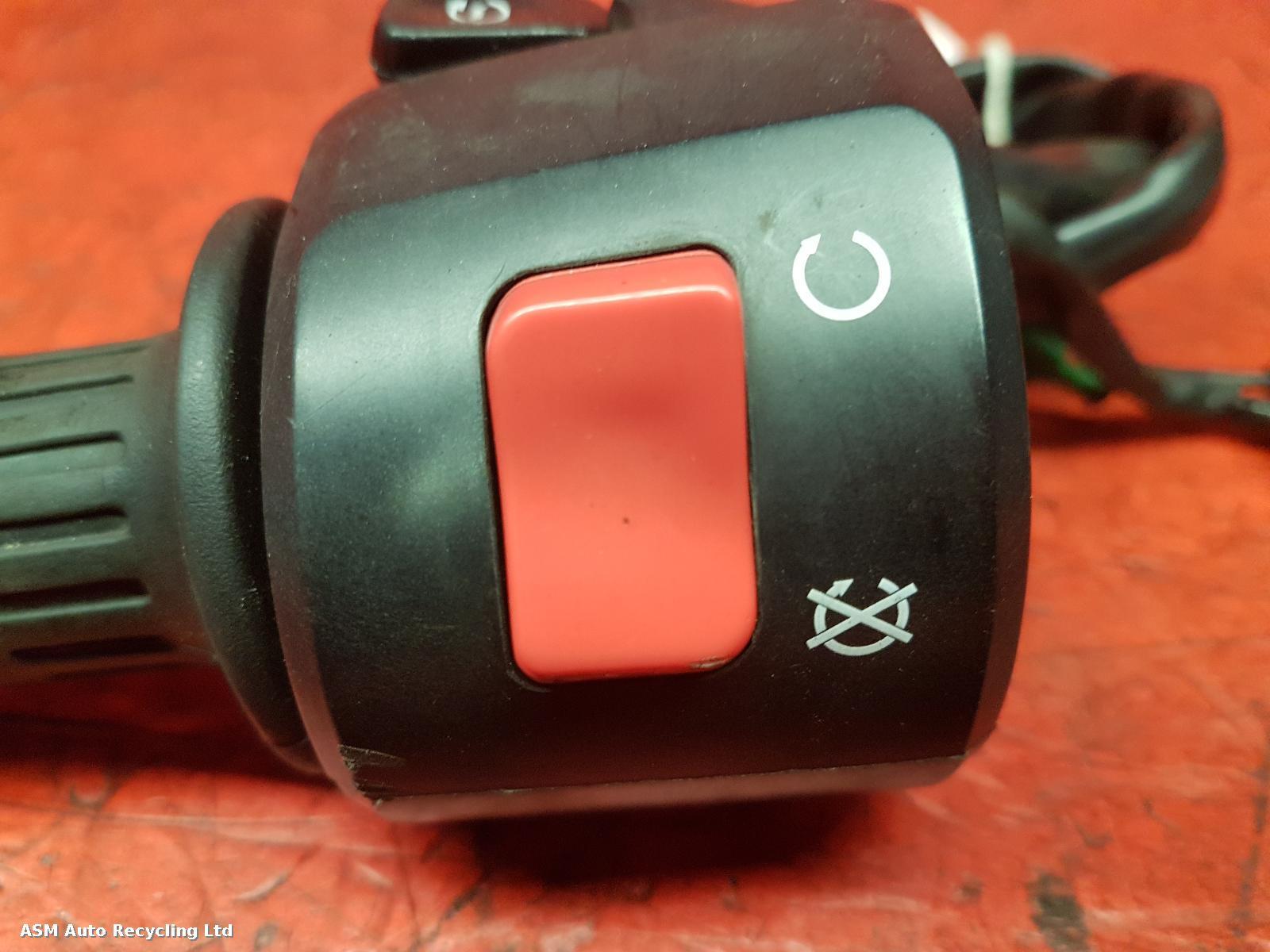 View Auto part RH Switch Gear Kawasaki Bx 125 2020