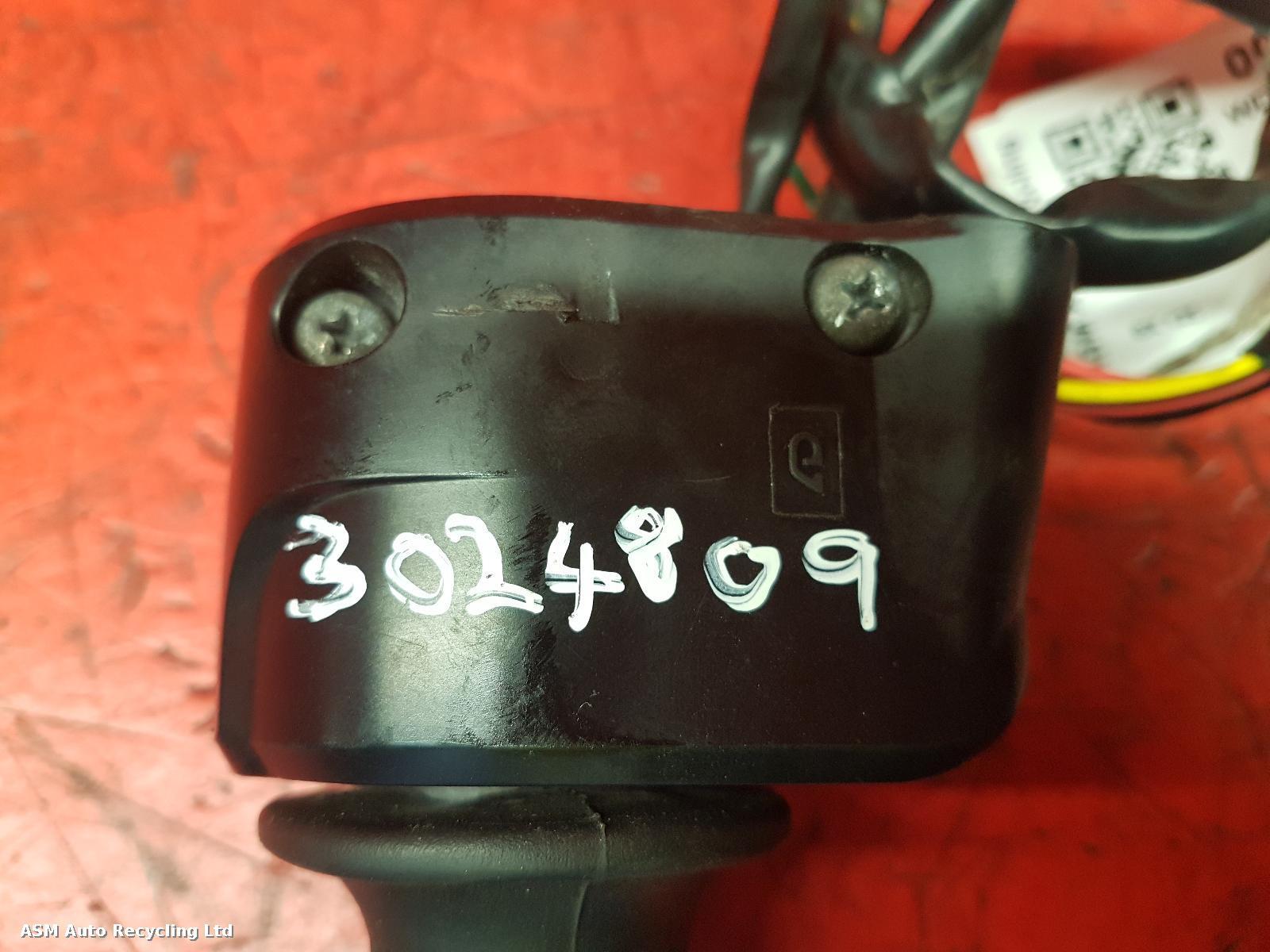 View Auto part RH Switch Gear Kawasaki Bx 125 2020