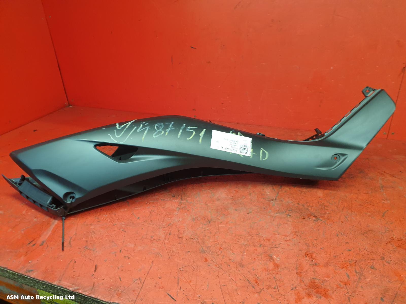 View Auto part RH Middle Fairing Yamaha X-max 300 2022
