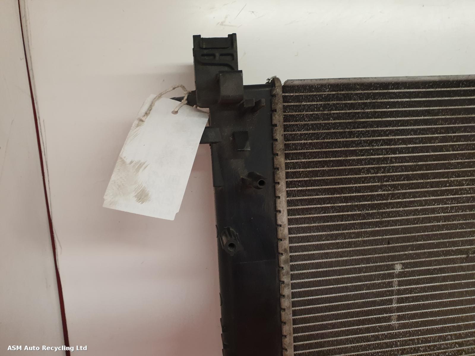 View Auto part Radiator Renault Clio 2013