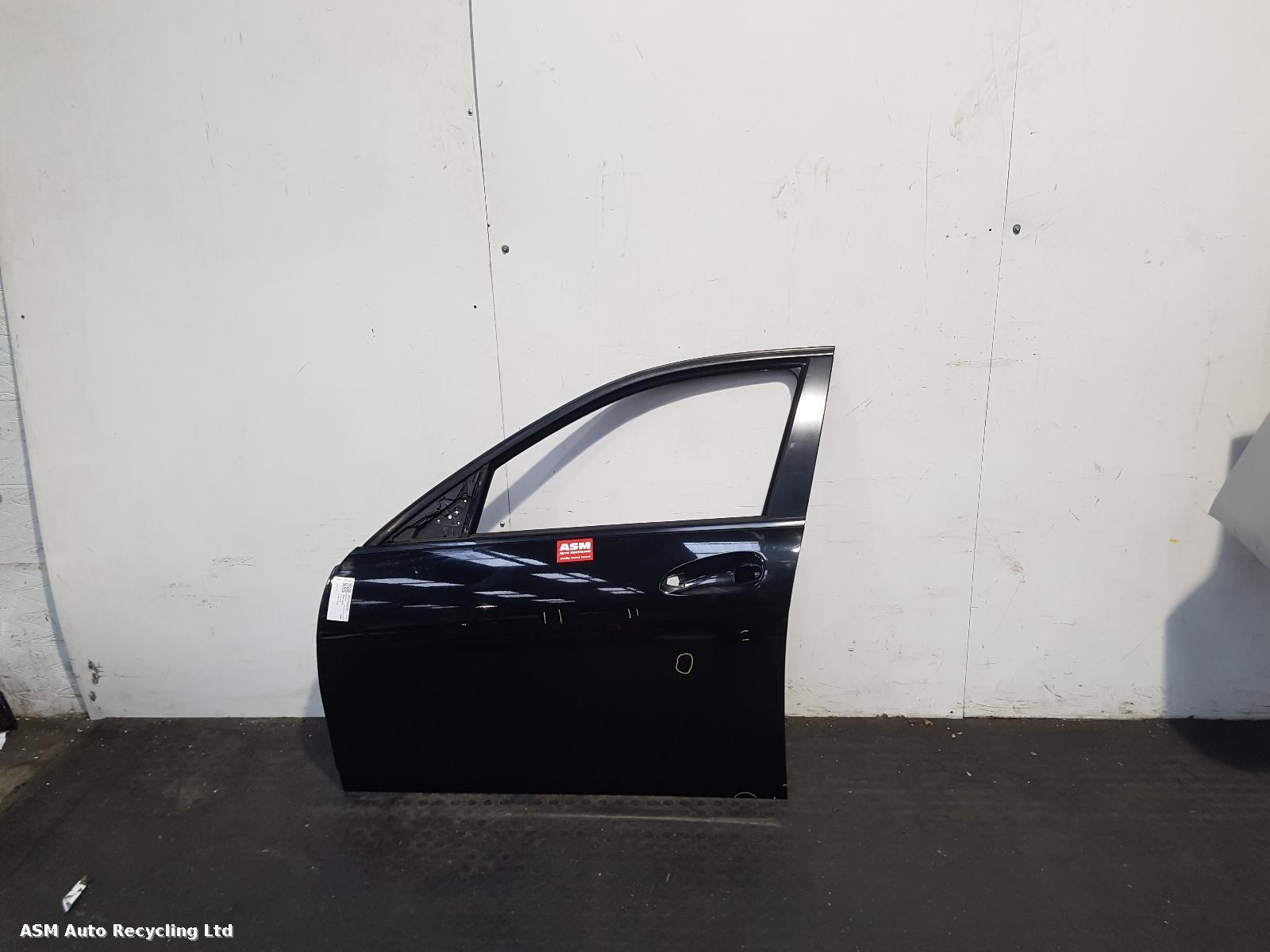 View Auto part L Front Door Mercedes C Class 2008