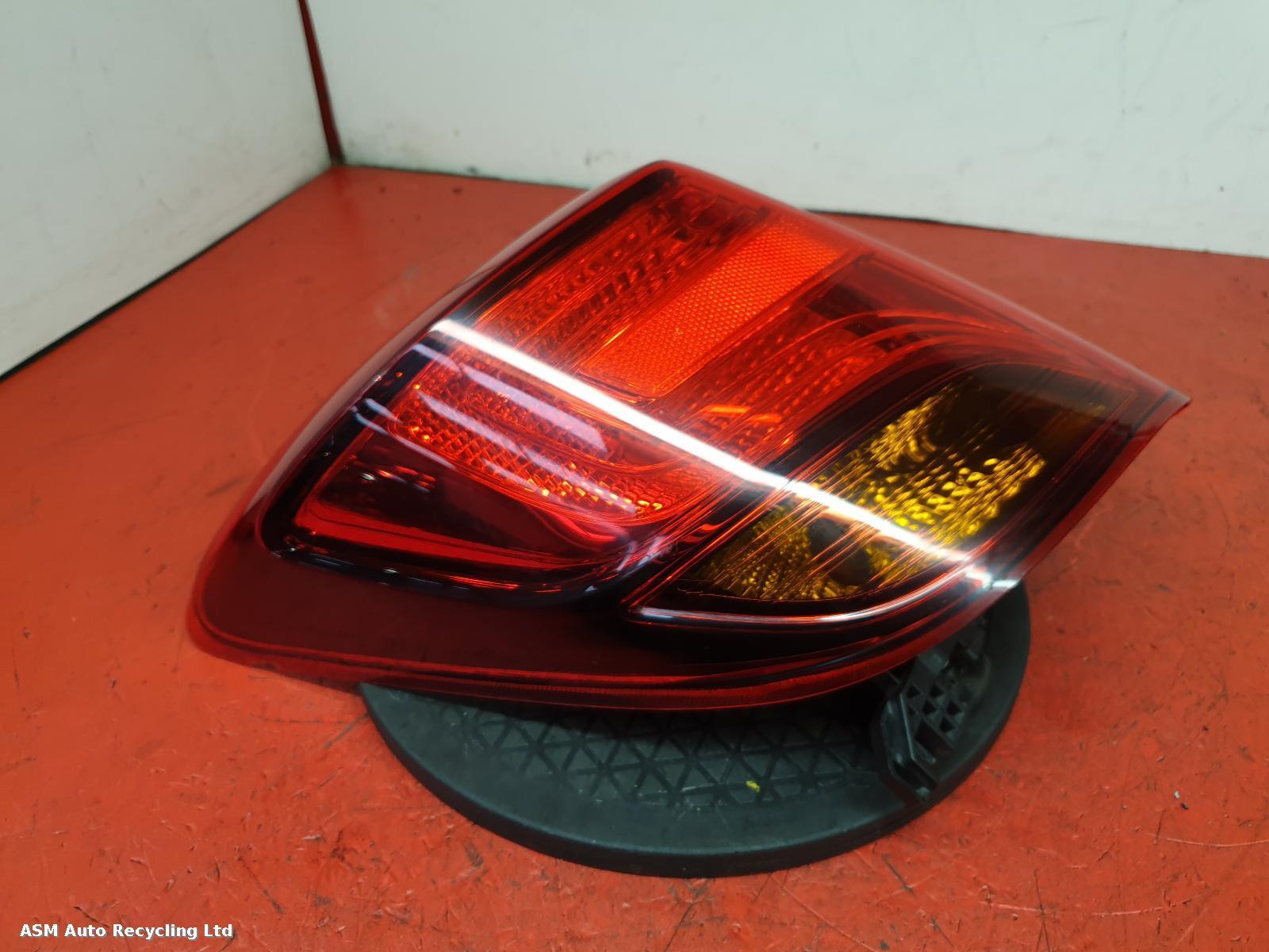 View Auto part L Taillight Toyota Yaris 2015