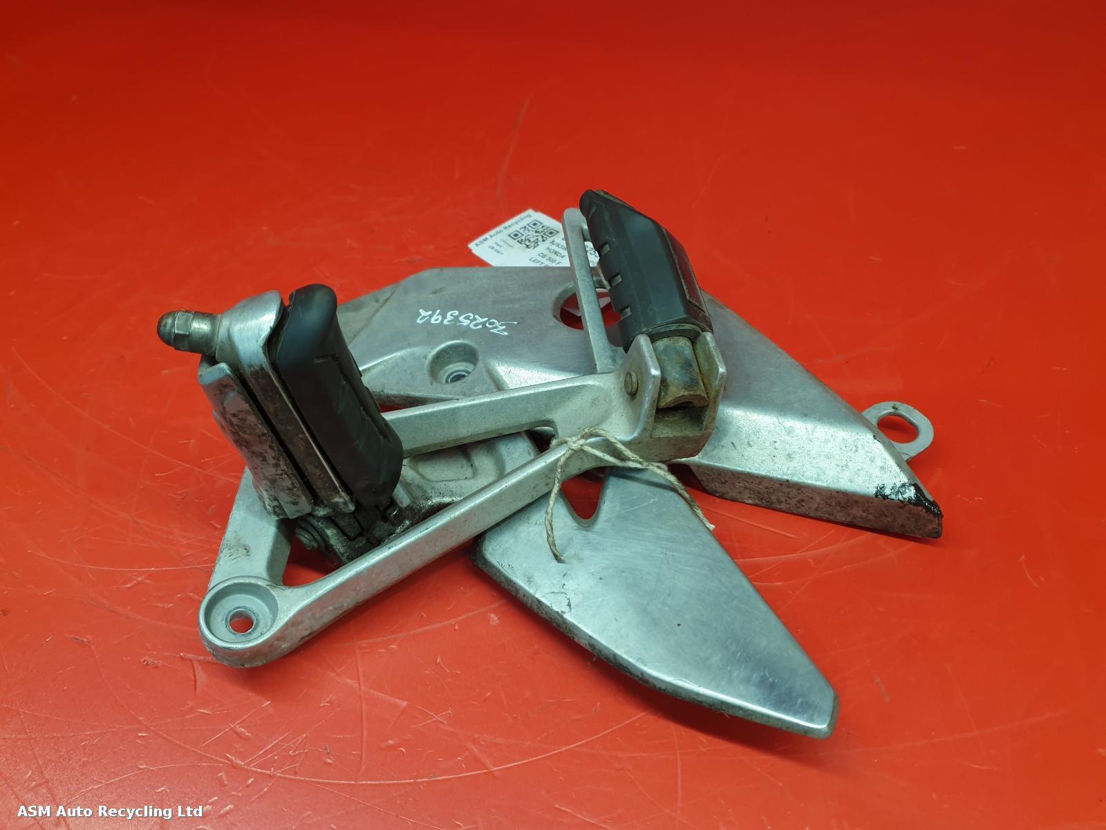 View Auto part Left Footrest Honda Cb 500 F 2013