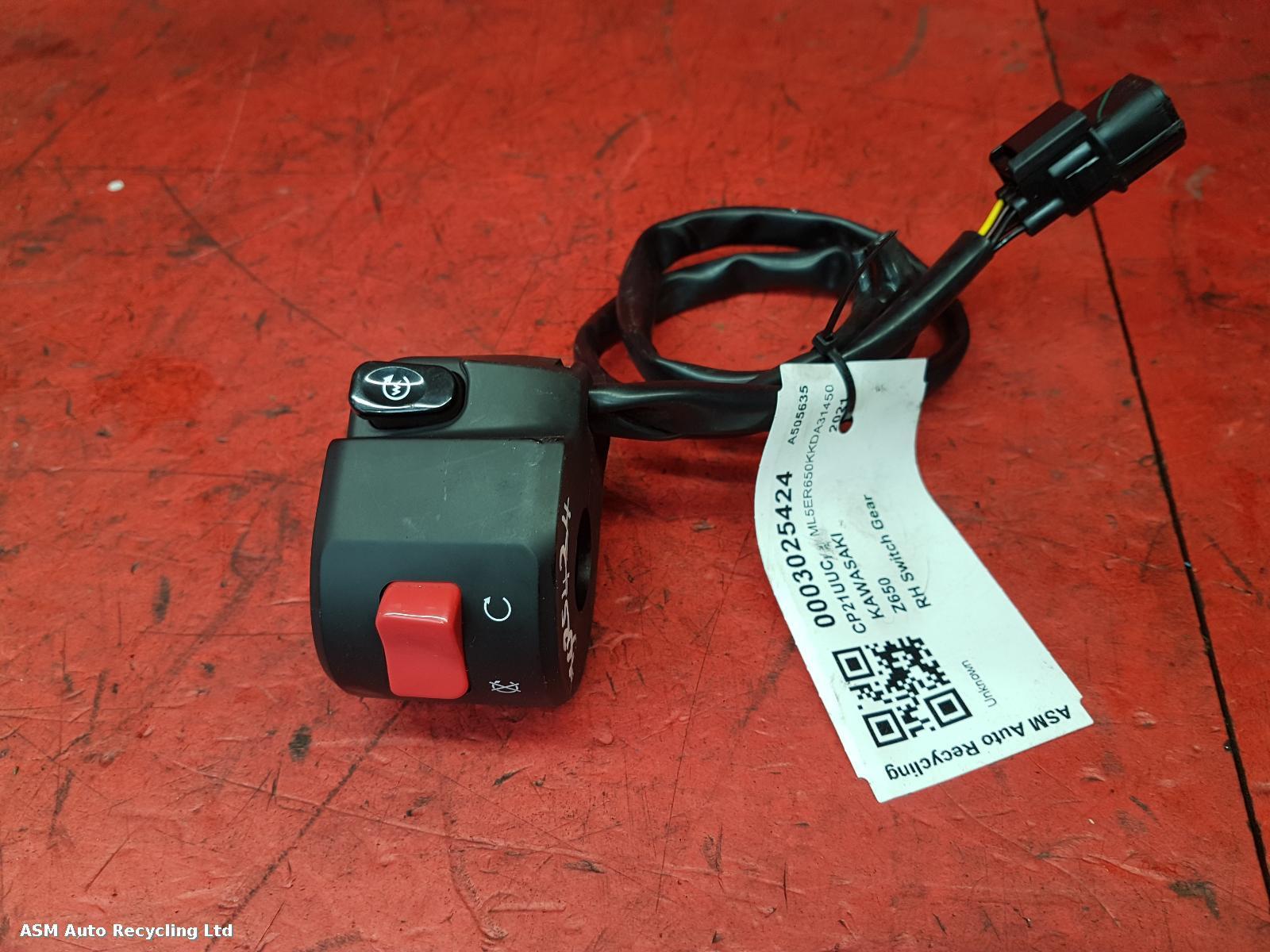 View Auto part RH Switch Gear Kawasaki Z650 2021