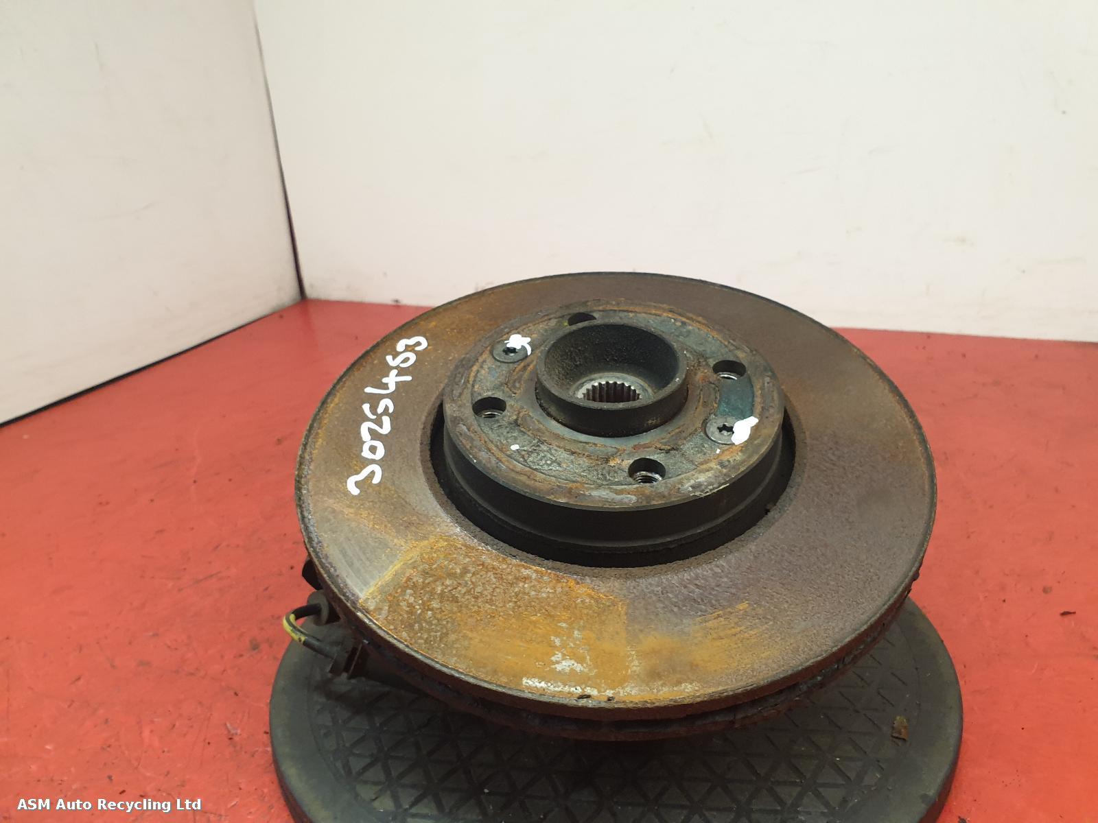 View Auto part RF Hub/Stub Axle Assembly Dacia Sandero Stepway 2017