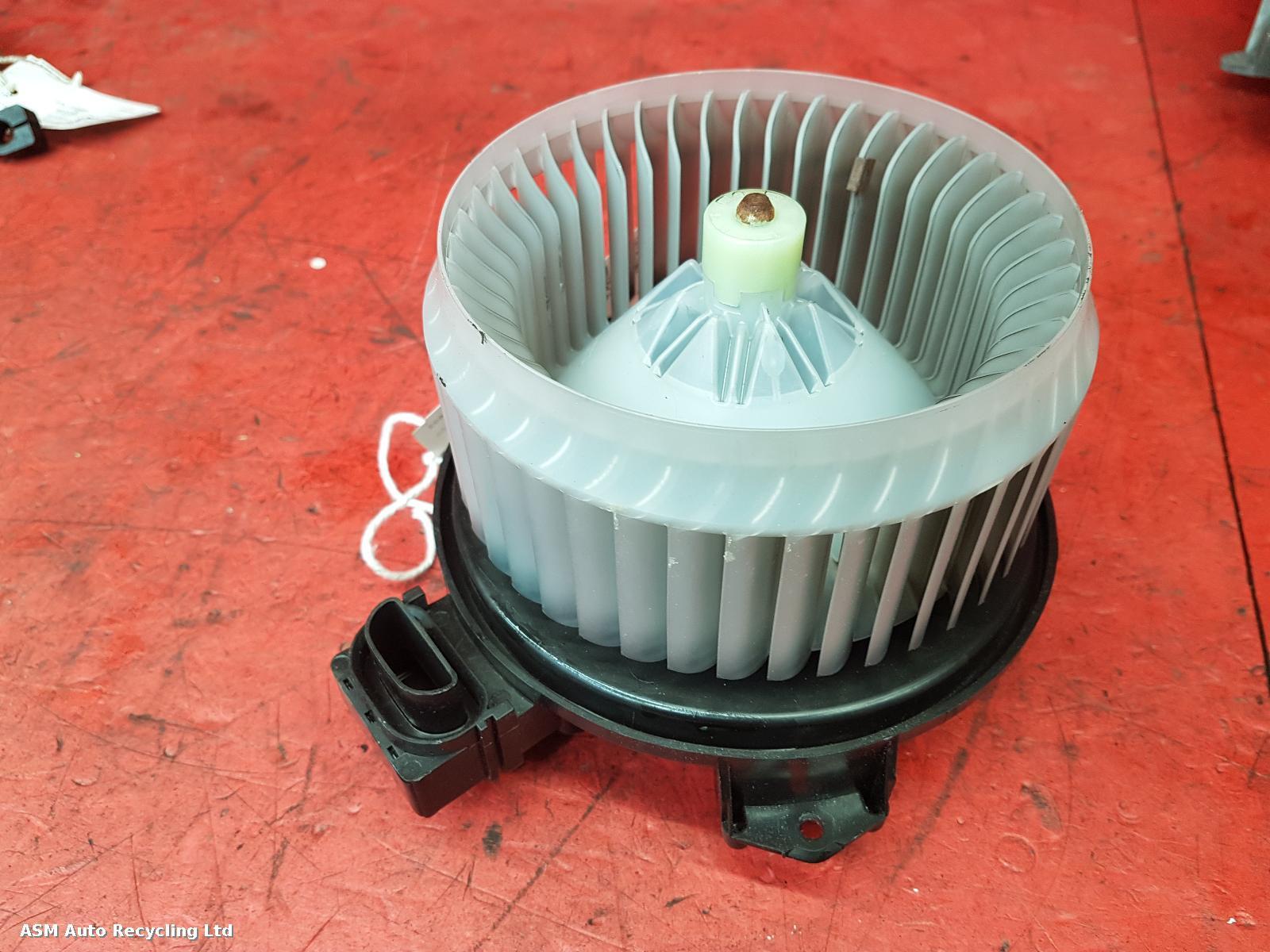 View Auto part Heater Motor/Assembly Suzuki Swift 2015