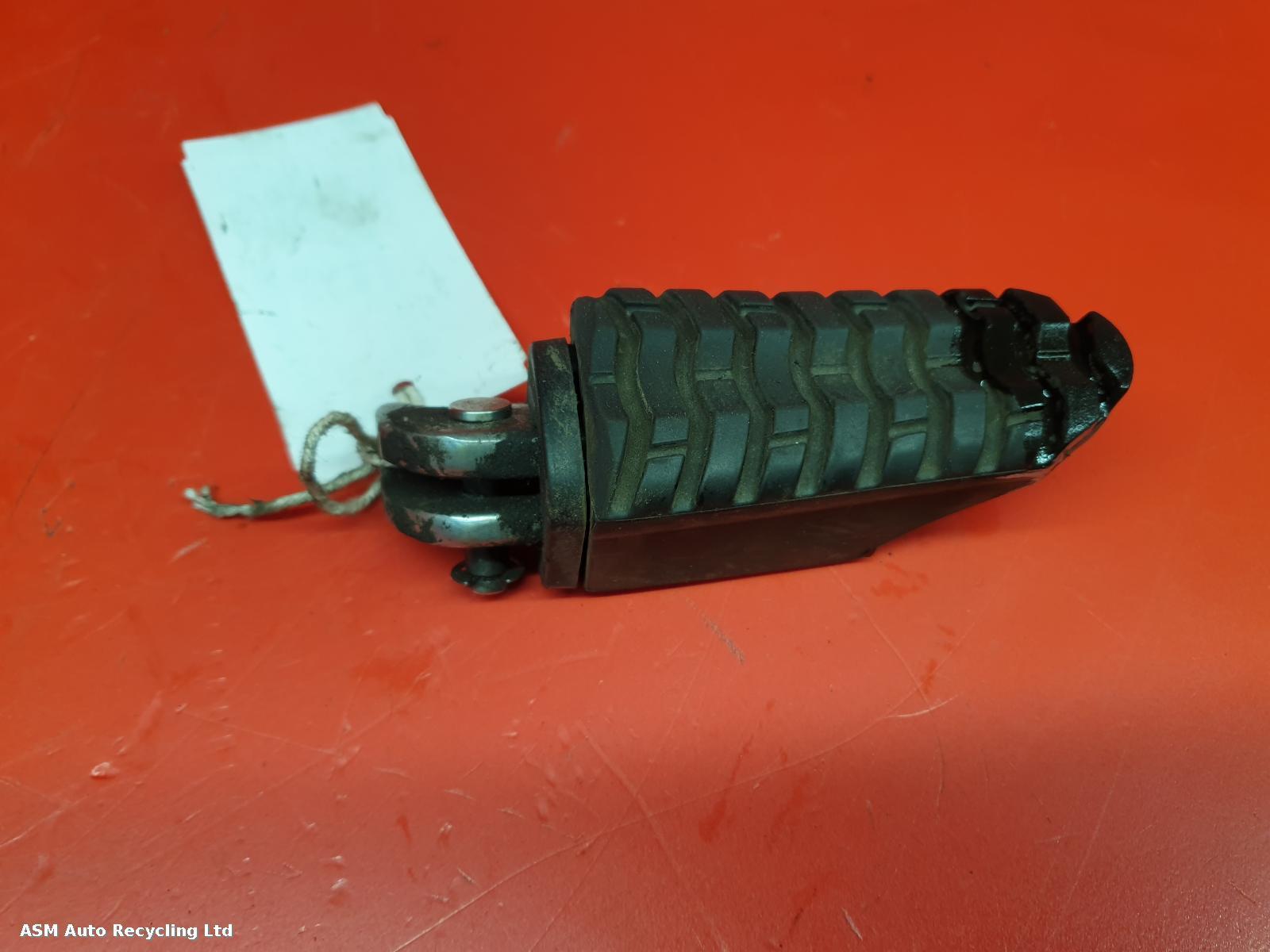 View Auto part Right Footrest Triumph Tiger 800 2015
