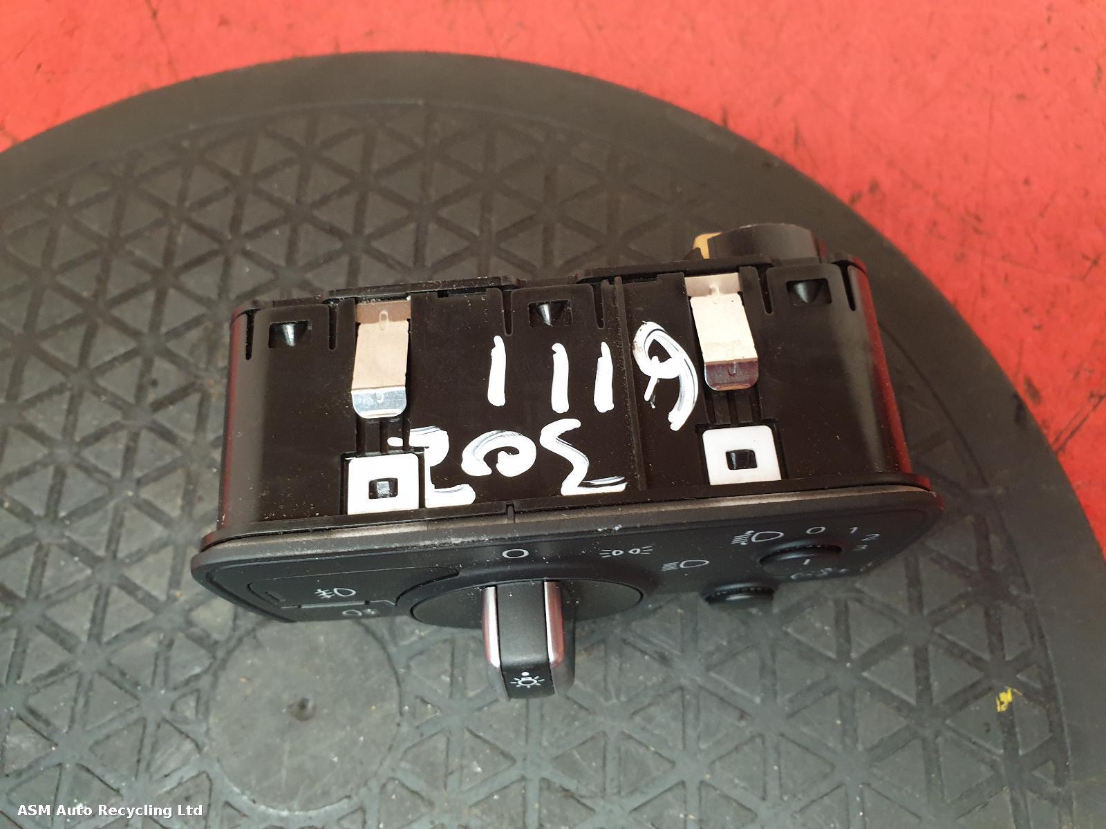 View Auto part Headlight Switch Audi A3 2016