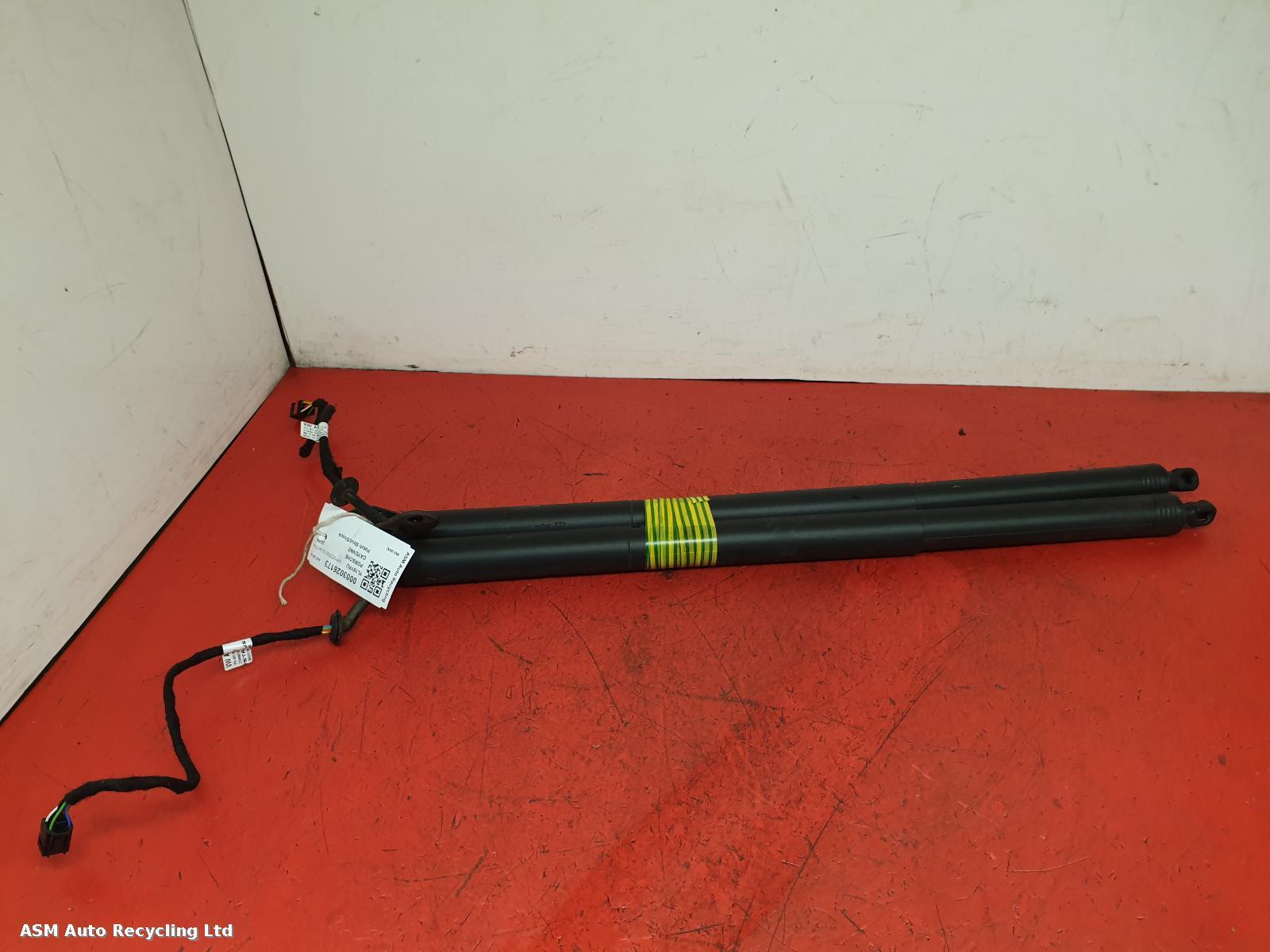 View Auto part Hatch Strut/Shock Porsche Cayenne 2016