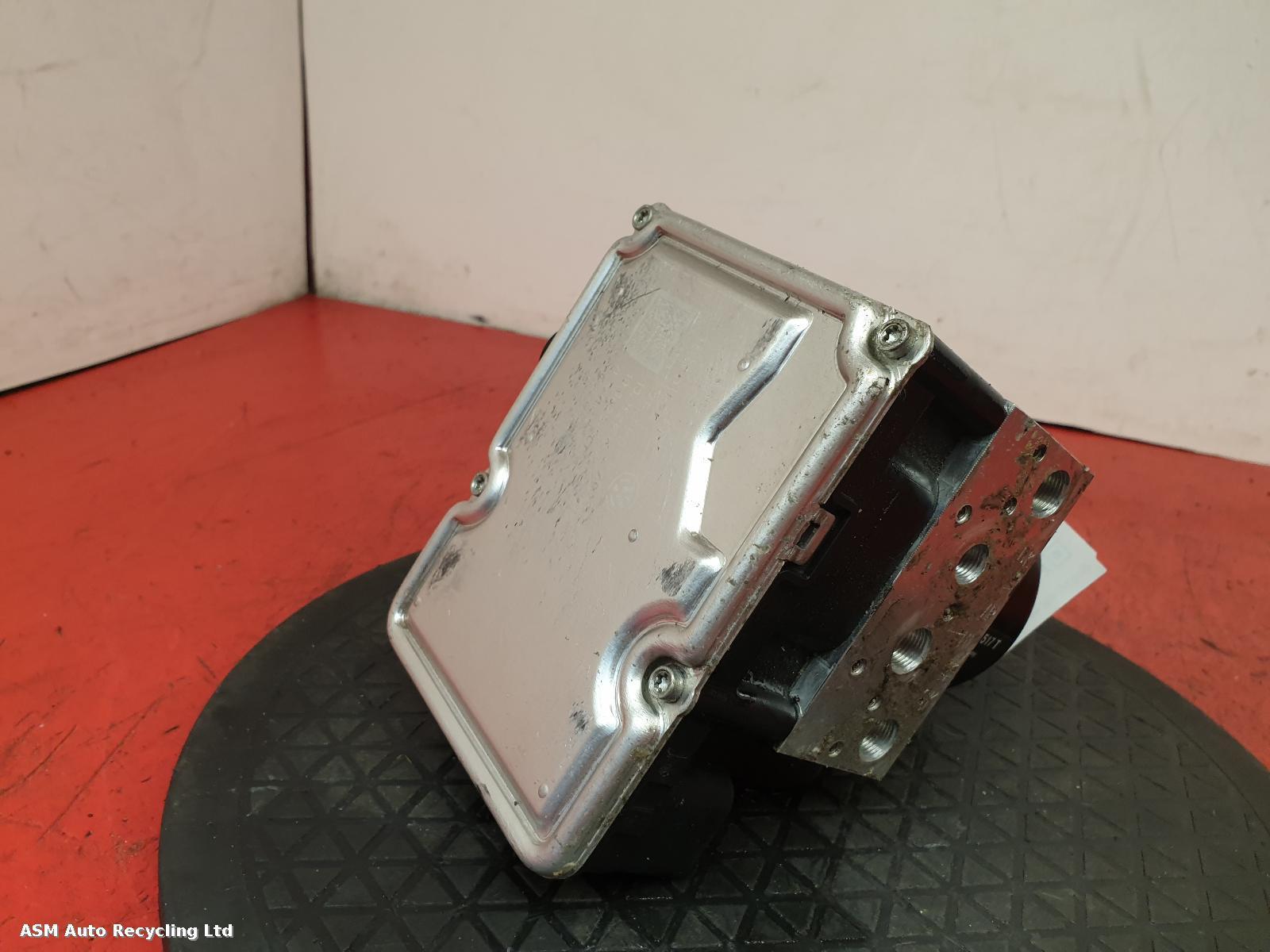 View Auto part ABS Pump/Modulator Porsche Cayenne 2016