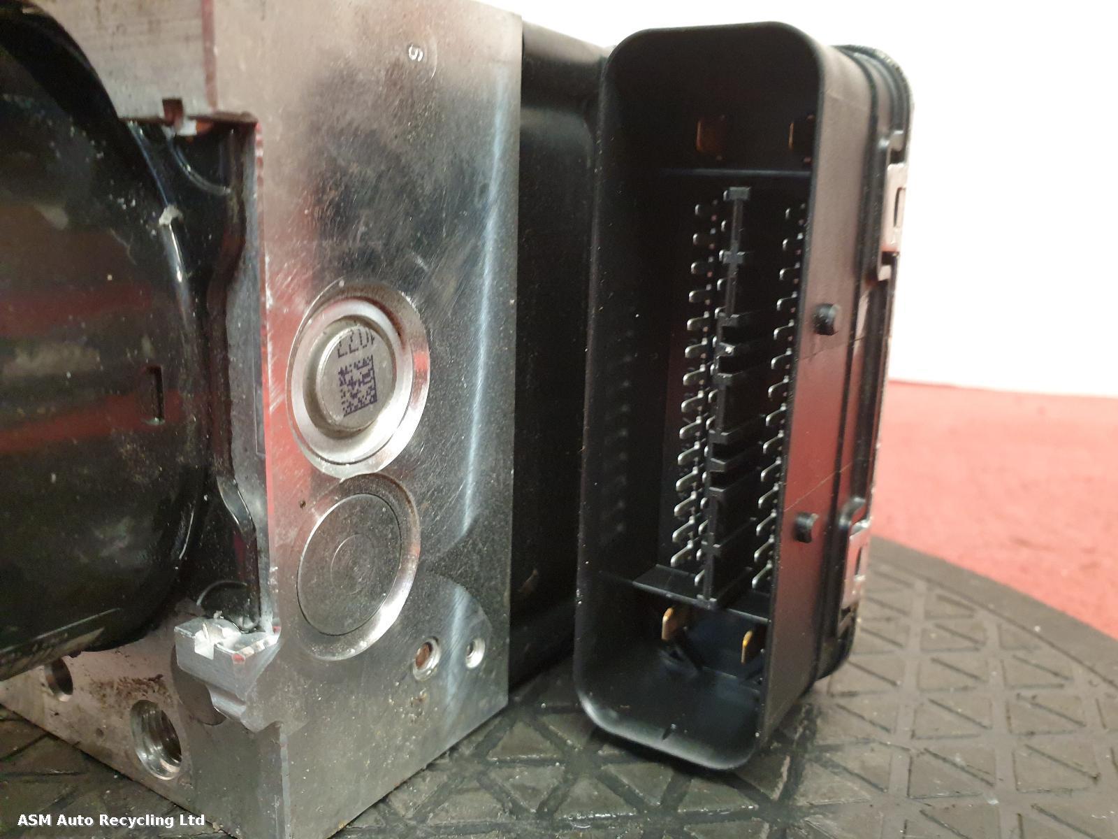 View Auto part ABS Pump/Modulator Porsche Cayenne 2016