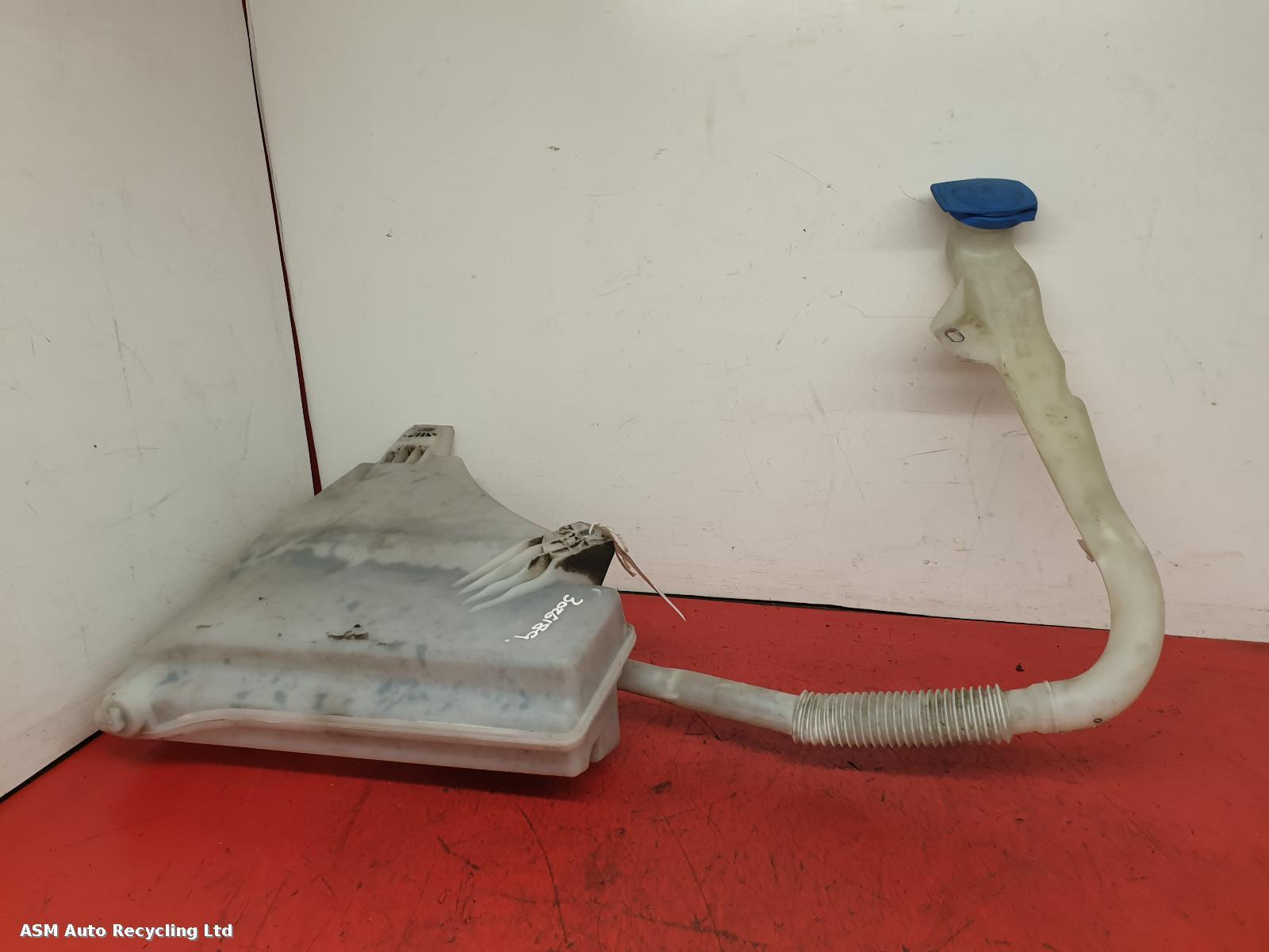 View Auto part Washer Bottle Porsche Cayenne 2016