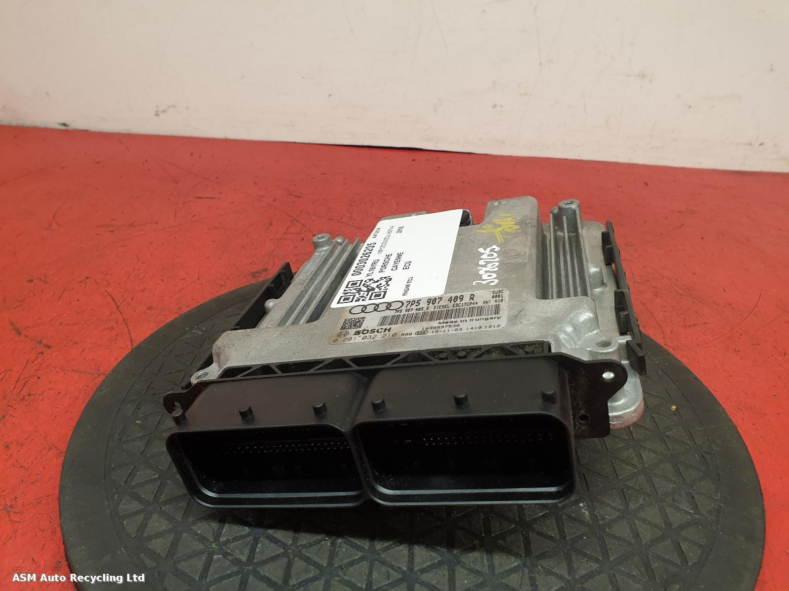 View Auto part ECU Porsche Cayenne 2016