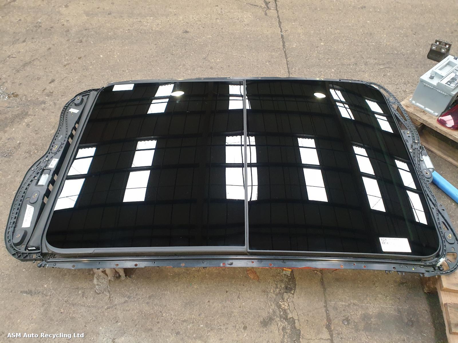 View Auto part Sunroof/Roof Glass/T Porsche Cayenne 2016