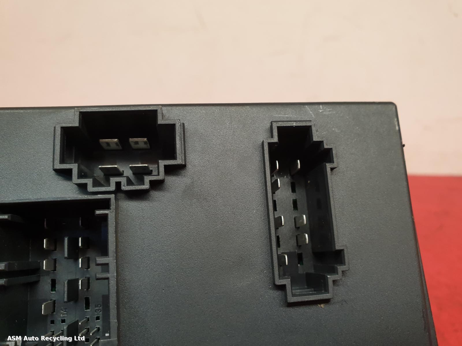 View Auto part ECU Porsche Cayenne 2016