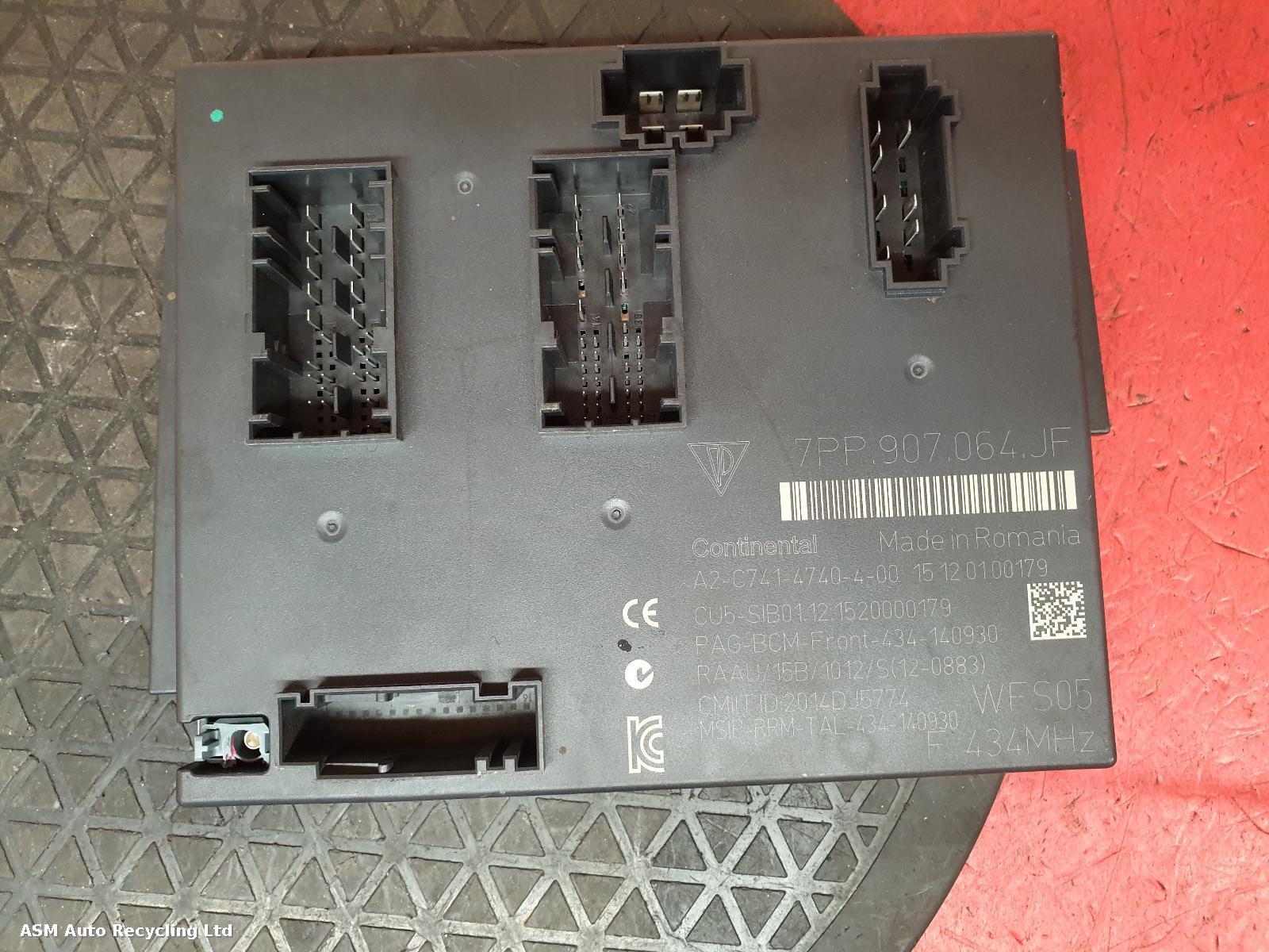 View Auto part ECU Porsche Cayenne 2016